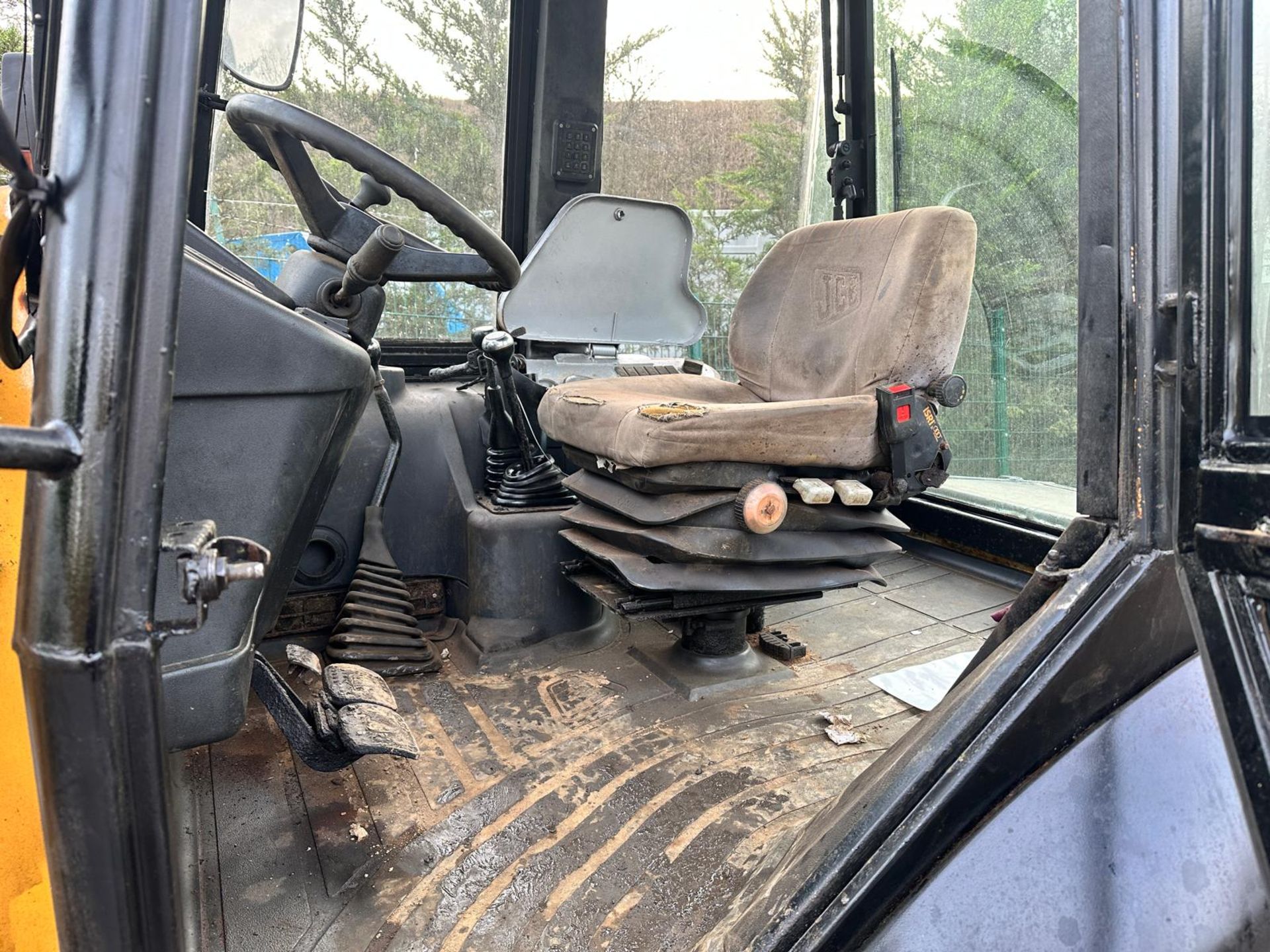 2006 JCB 2CX AIRMASTER LOADING SHOVEL WITH REAR AIR COMPRESSOR *PLUS VAT* - Image 11 of 13