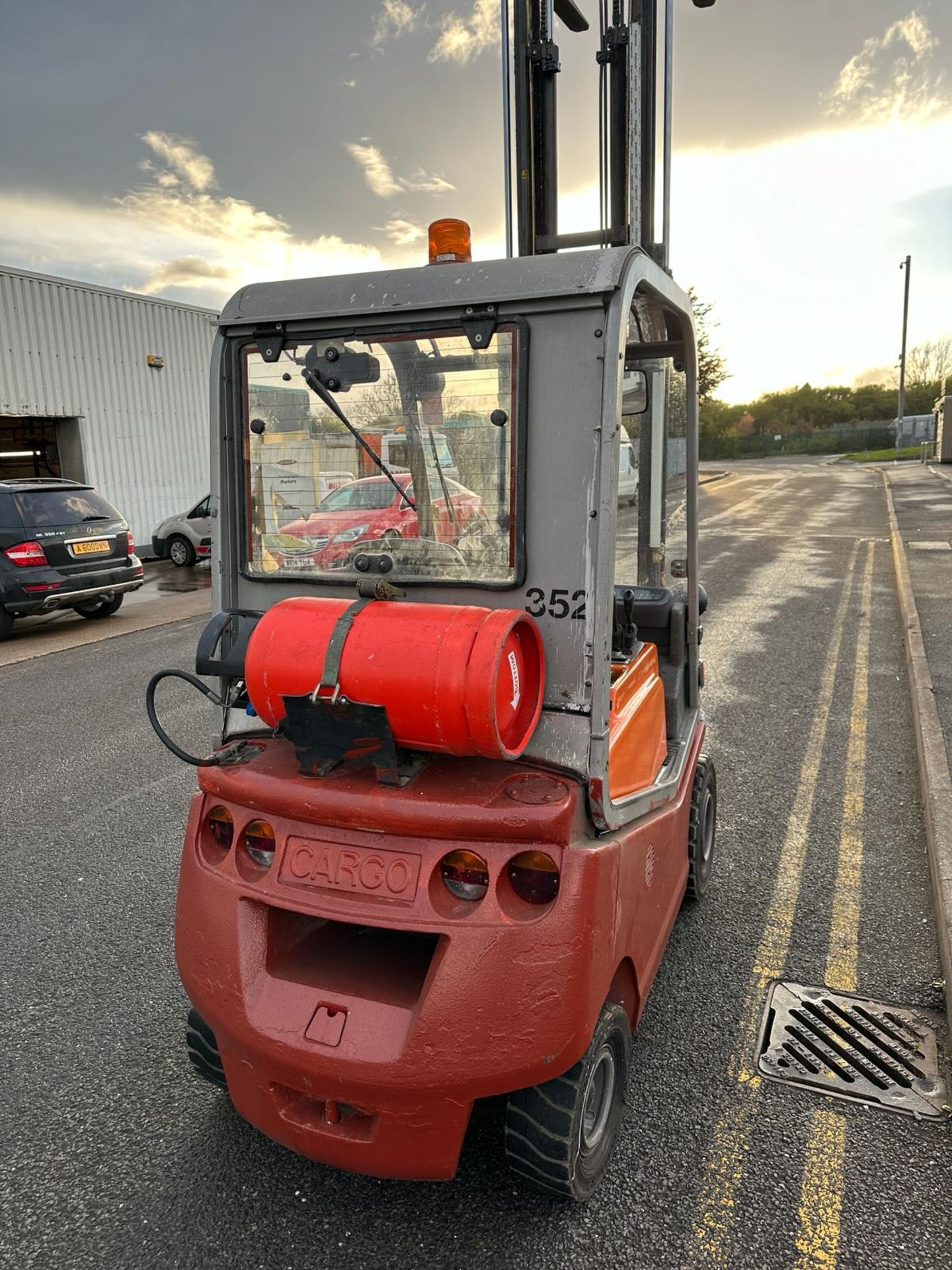 2003 2 ton LPG Fork Lift *PLUS VAT* - Image 3 of 14