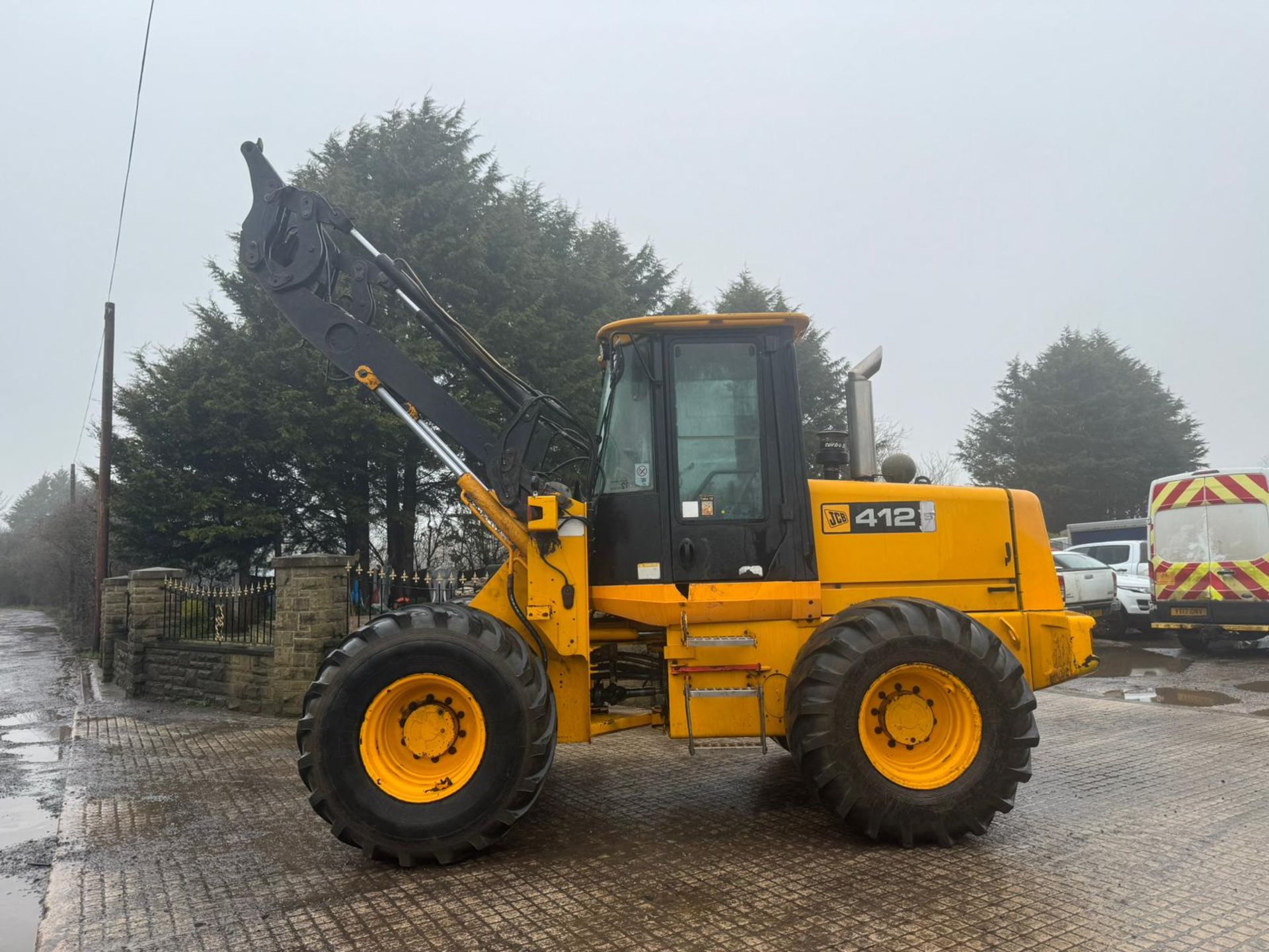 JCB 412S LOADING SHOVEL *PLUS VAT* - Image 8 of 17