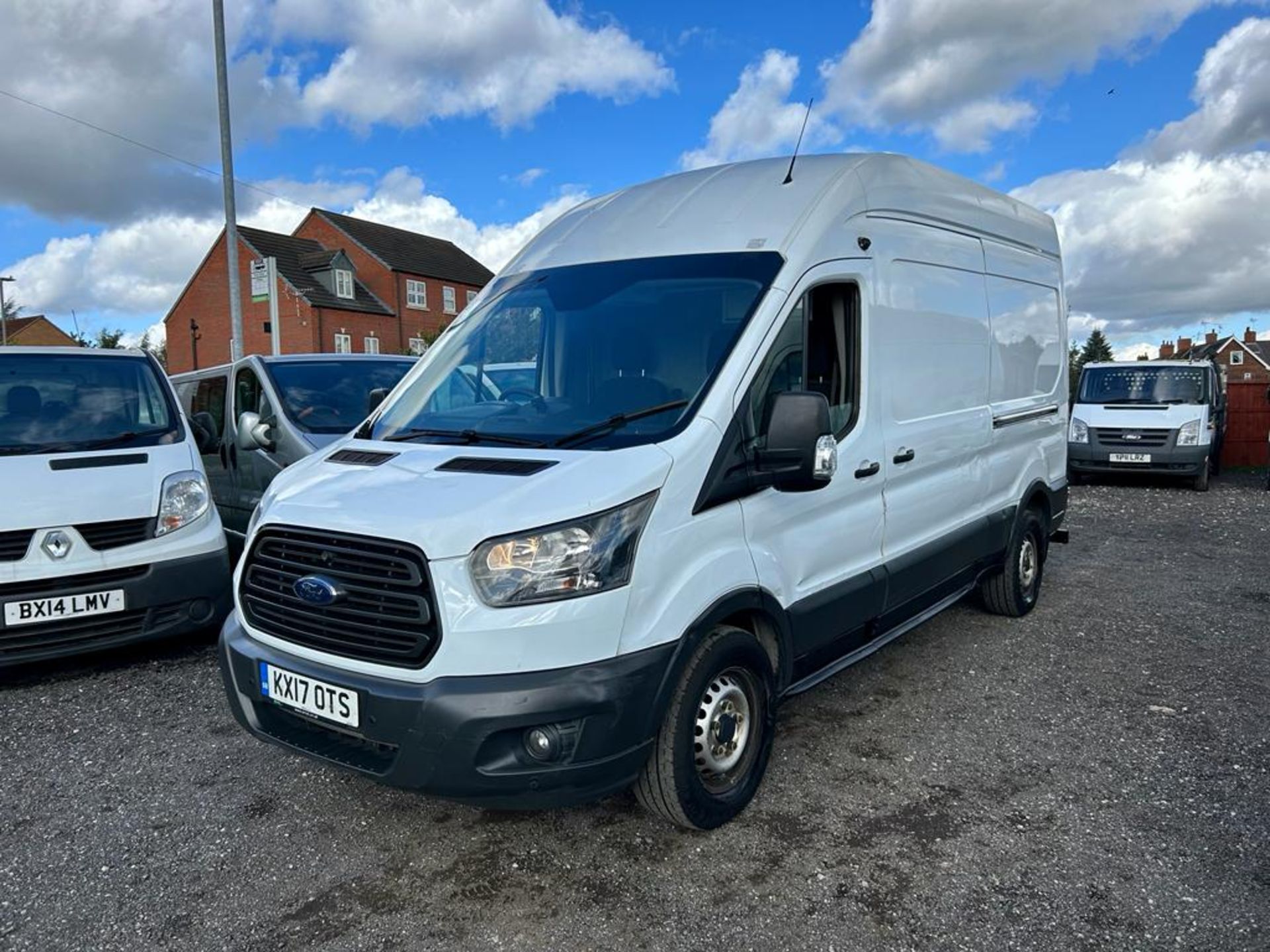 2017 FORD TRANSIT 350 WHITE PANEL VAN *NO VAT* - Image 4 of 15