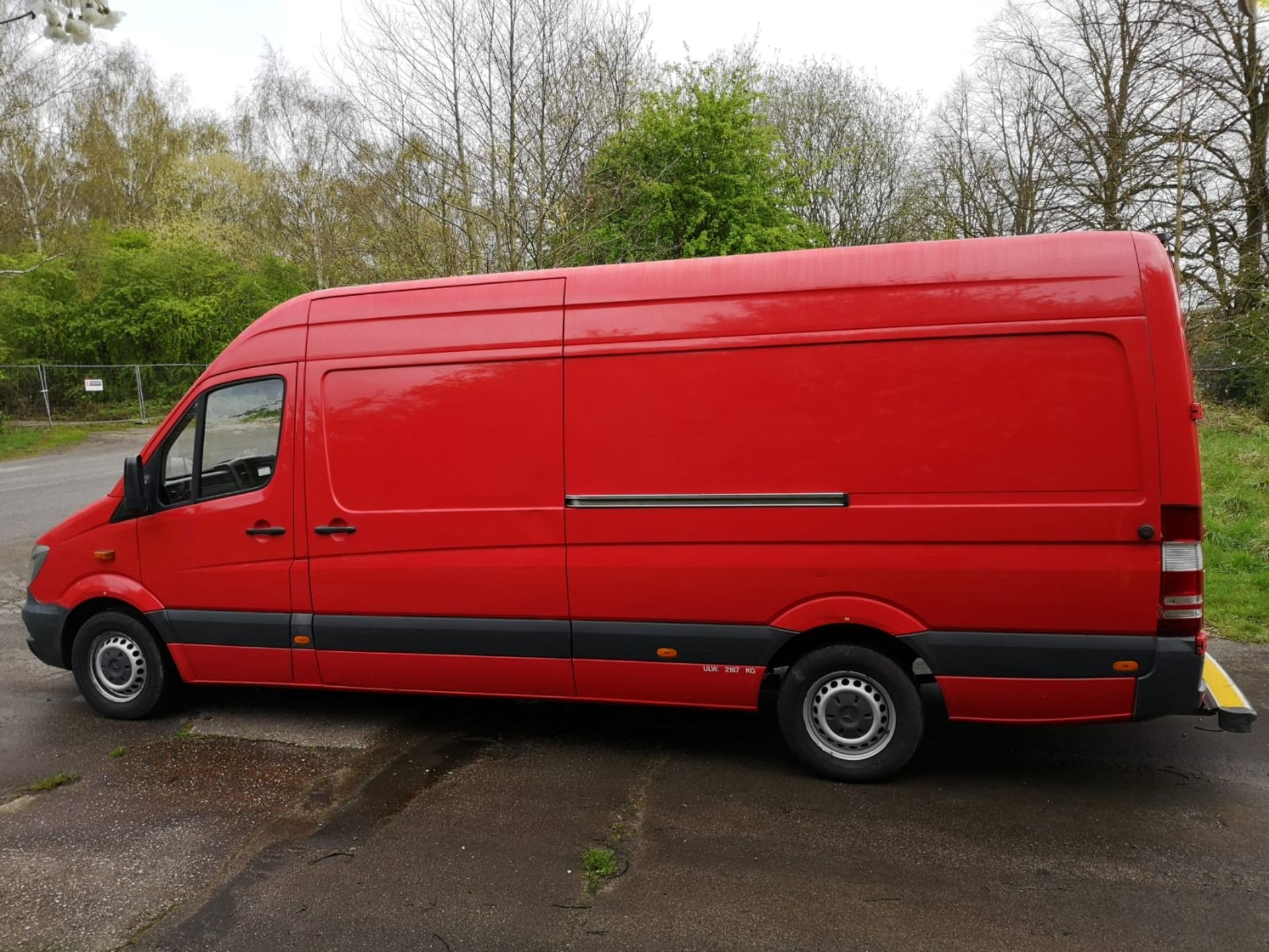 2013 MERCEDES-BENZ SPRINTER 310 CDI RED PANEL VAN *NO VAT* - Image 4 of 17