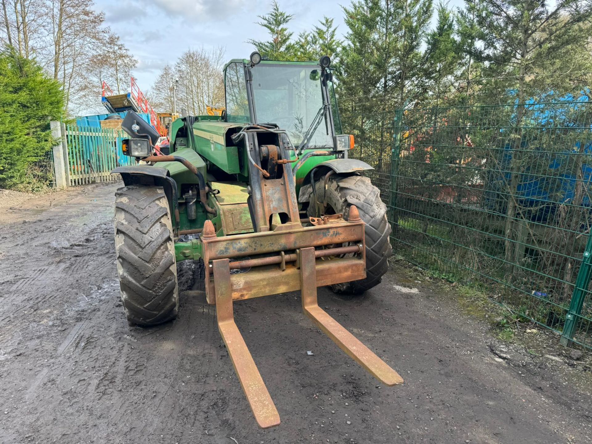 JOHN DEERE 3215 2.8 TON 4WD DIESEL TELESCOPIC TELEHANDLER *PLUS VAT* - Image 5 of 13