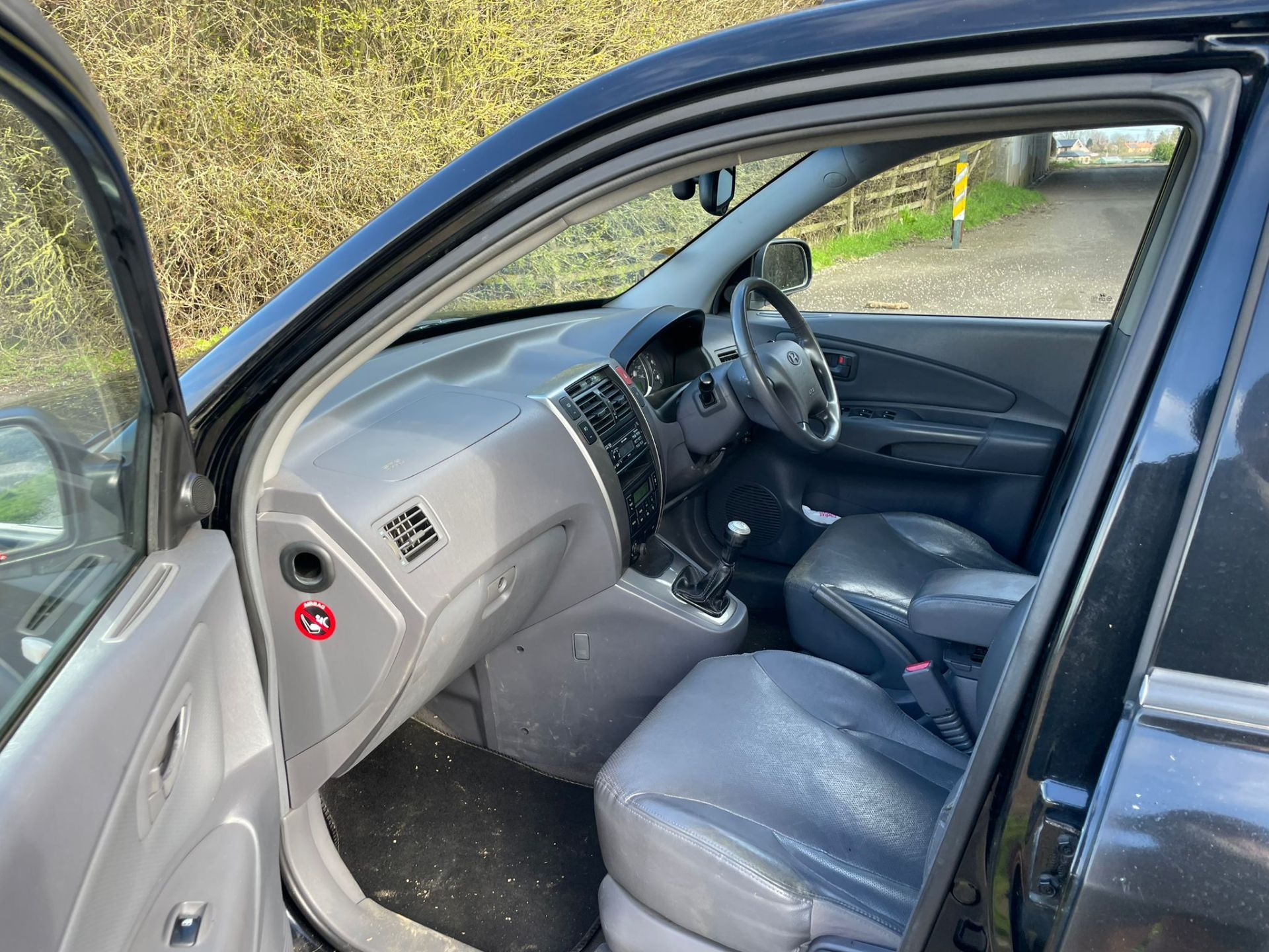 2005/05 REG HYUNDAI TUCSON CRTD CDX 2.0 DIESEL MANUAL BLACK *NO VAT* - Image 11 of 16