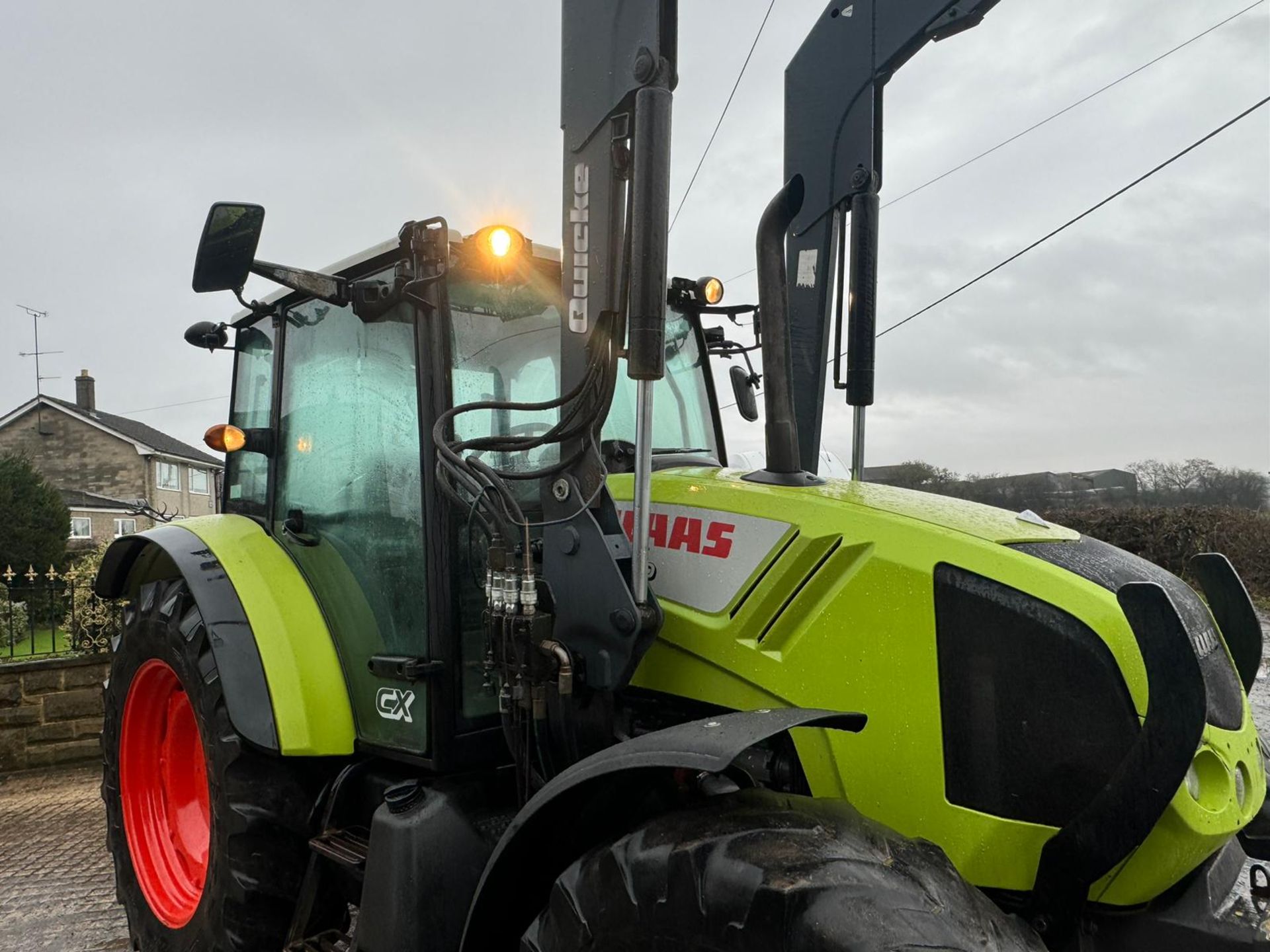 2010 CLASS AXIOS 330CX 92HP PREMIUM TRACTOR WITH QUICKE Q40 FRONT LOADER *PLUS VAT* - Bild 4 aus 28