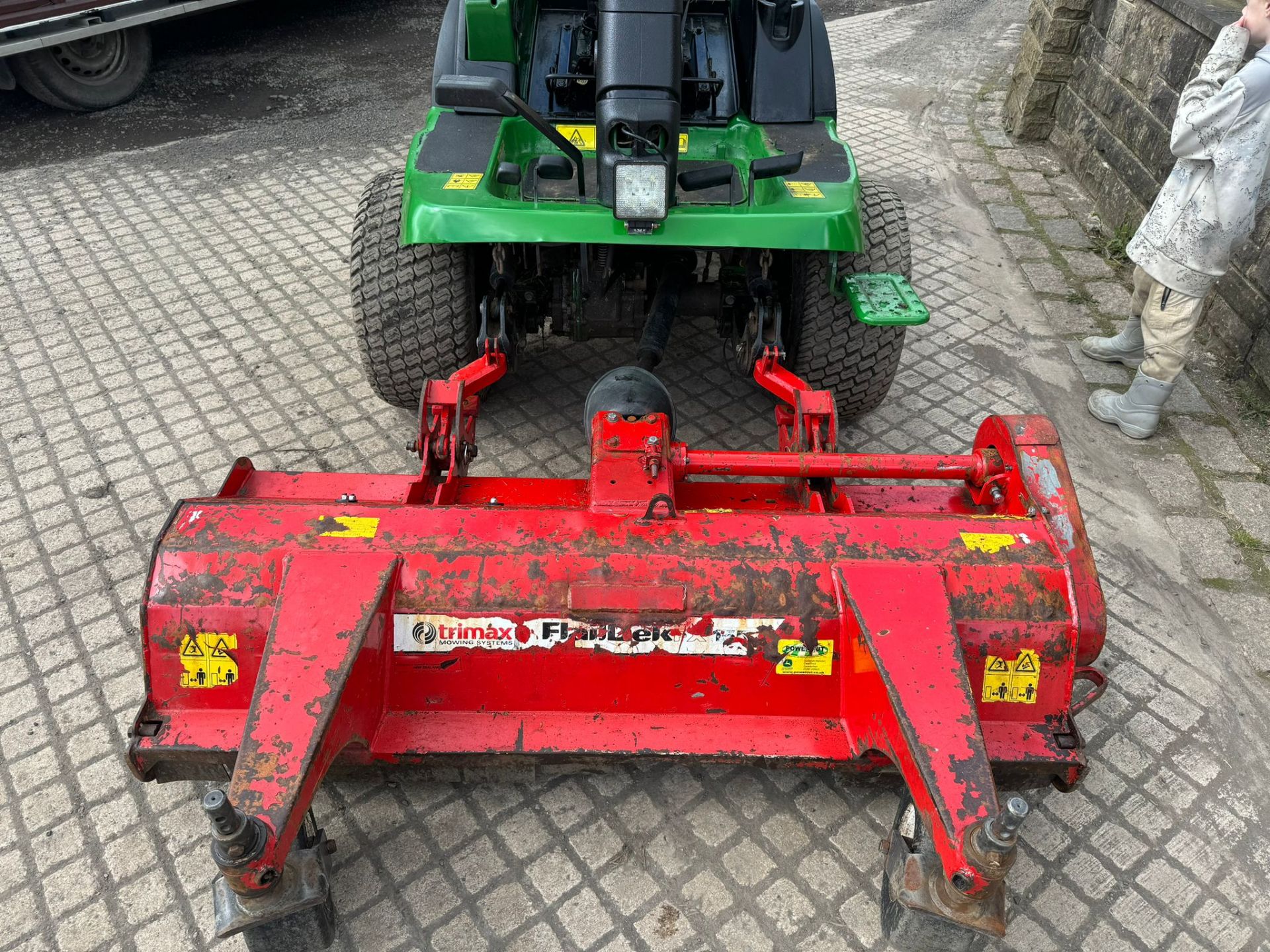 2011 JOHN DEERE 1565 RIDE ON LAWN MOWER *PLUS VAT* - Bild 2 aus 12