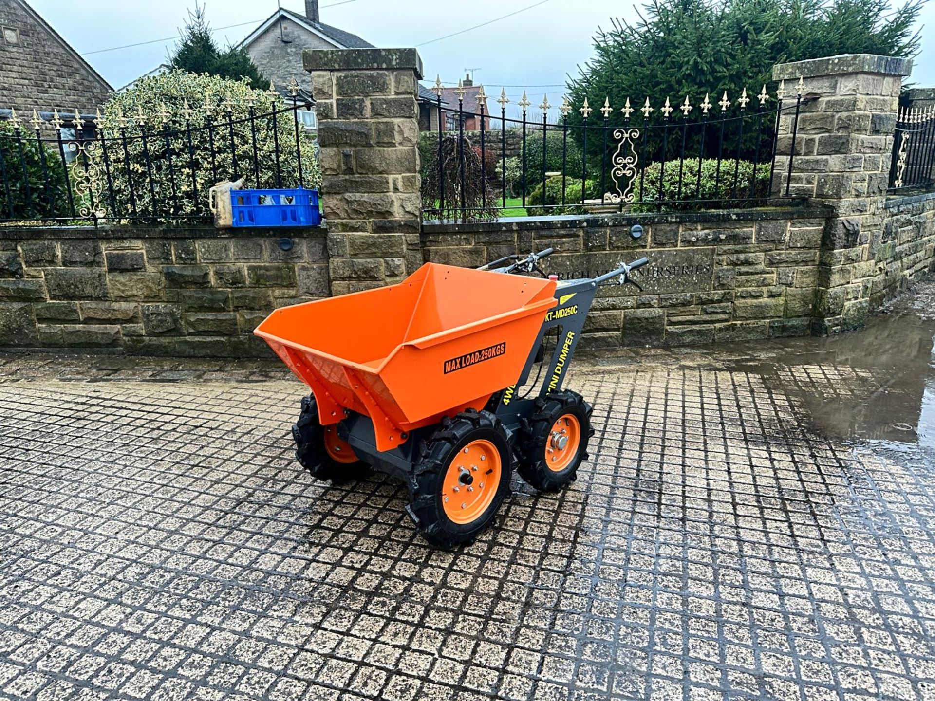 NEW/UNUSED KONSTANT KT-MD250C 4X4 PEDESTRIAN COMPACT DUMPER *PLUS VAT* - Image 3 of 12