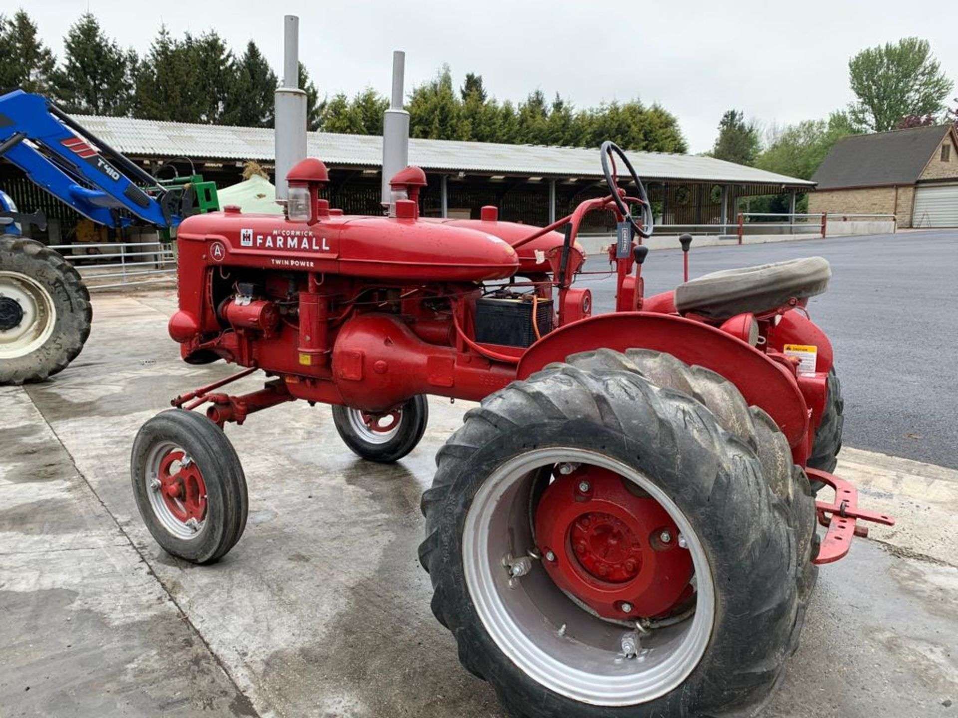 MCCORMICK FARMALL A TWIN POWER TWIN ENGINED VINTAGE TRACTOR *PLUS VAT* - Image 7 of 9