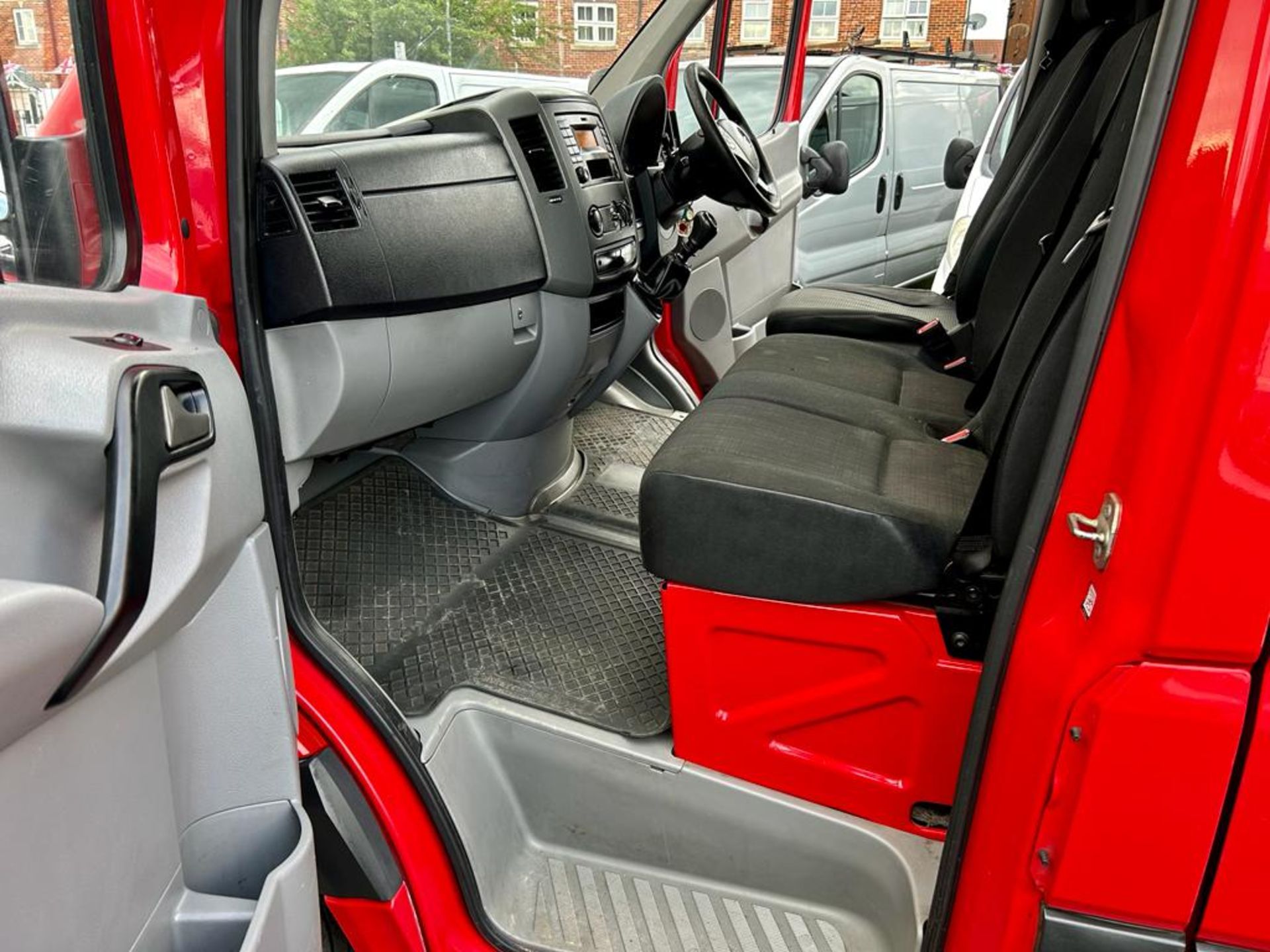 2013 MERCEDES-BENZ SPRINTER 310 CDI RED PANEL VAN *NO VAT* - Image 15 of 16