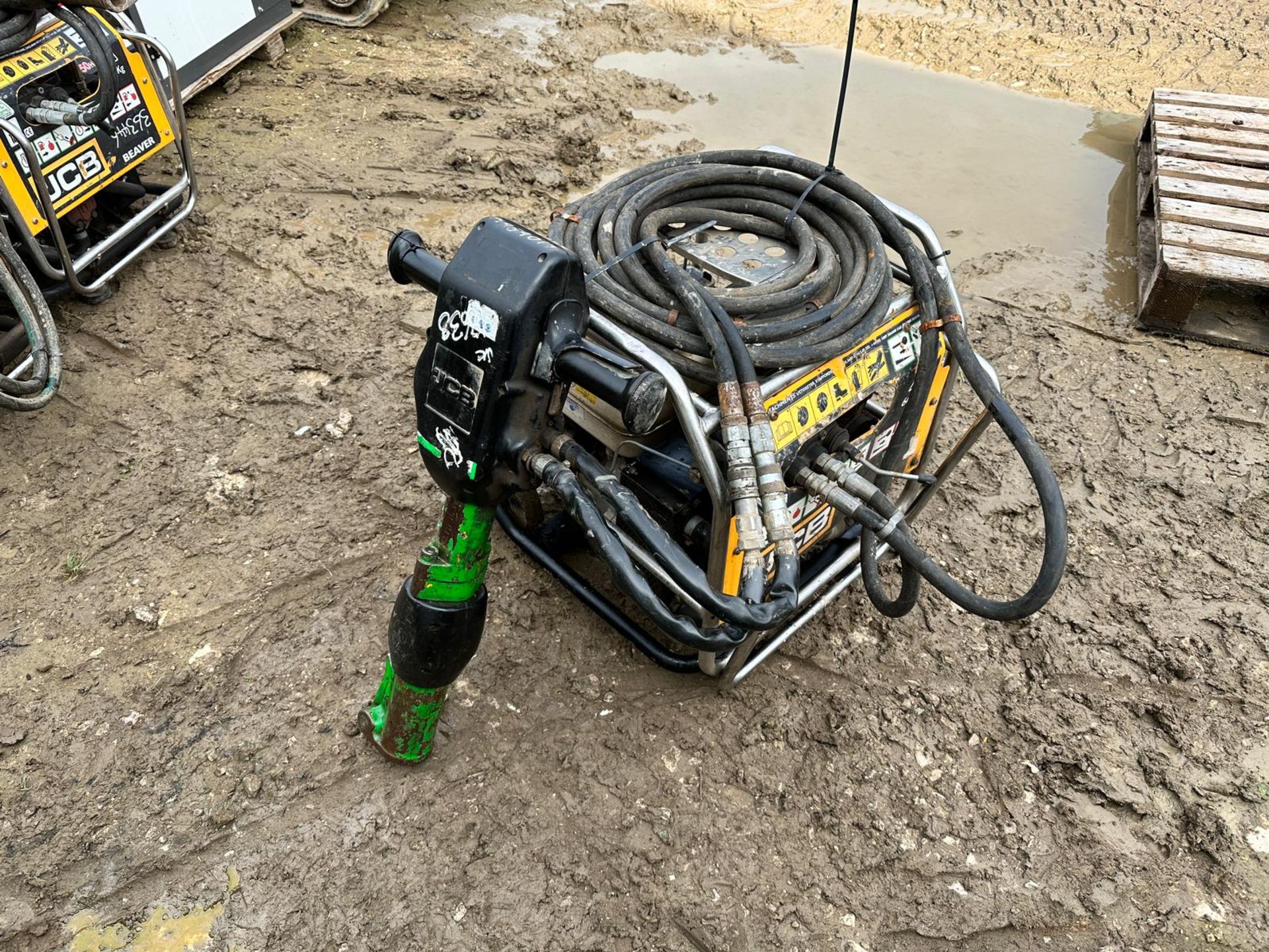 2015 JCB BEAVER HYDRAULIC POWER PACK WITH HOSES AND BREAKER *PLUS VAT* - Image 3 of 8