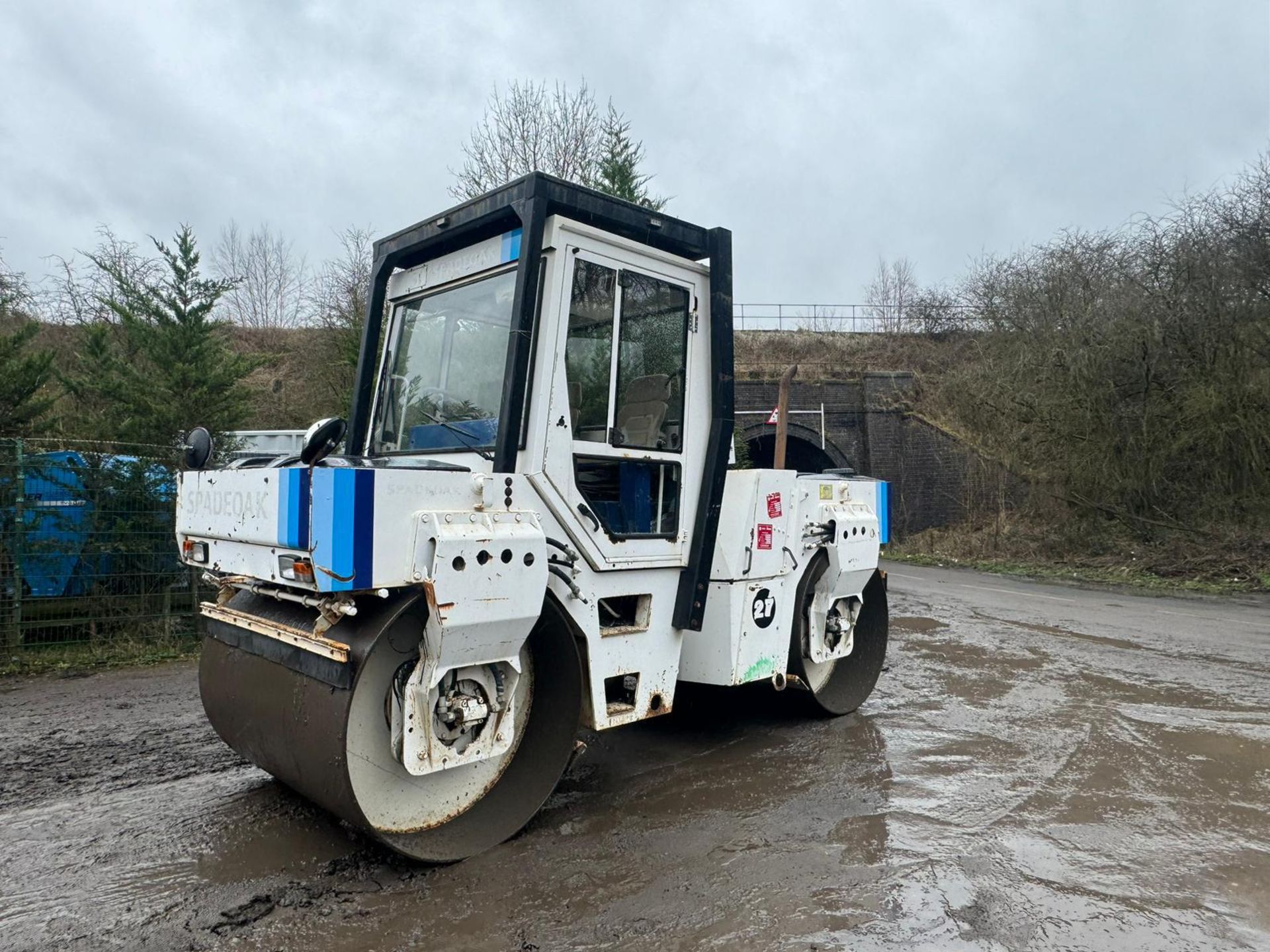 BOMAG BW161AD TWIN DRUM VIBRATING ROLLER *PLUS VAT* - Image 3 of 12