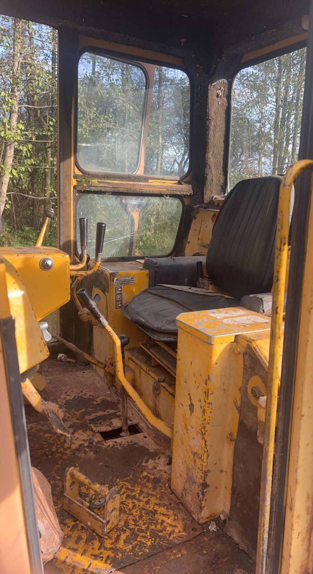 CATERPILLAR D4E TRACKED DOZER *PLUS VAT* - Image 7 of 9