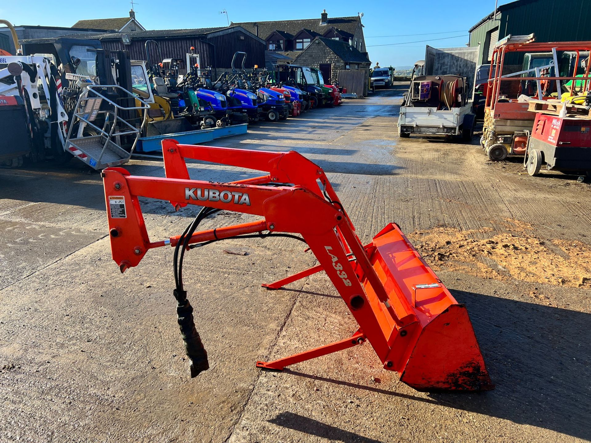 Kubota LA322 Front Loader With Bucket - Great Condition *NO VAT* - Image 7 of 13
