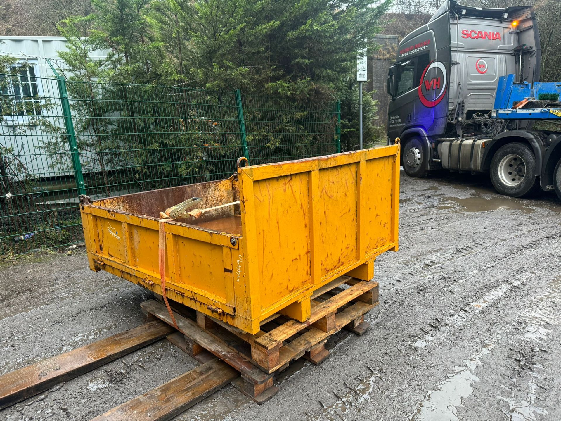 MOORKA MST-300VD 3 TON STRAIGHT TIP DUMPER SKIP *PLUS VAT* - Image 5 of 10