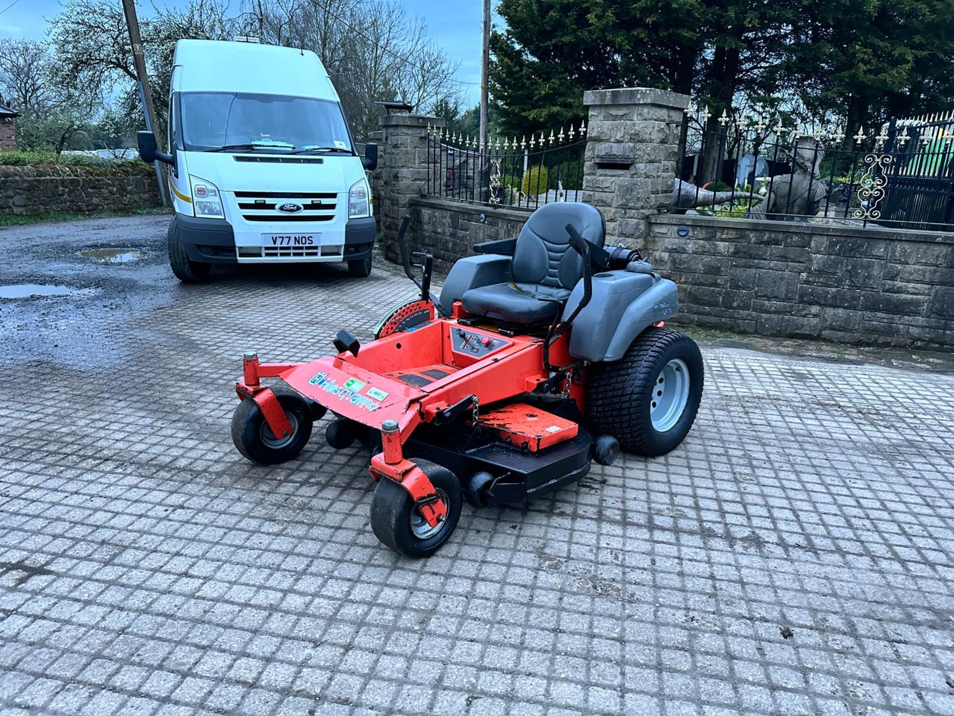 HUSQVARNA 48” COMMERICAL ZERO TURN MOWER *PLUS VAT* - Image 12 of 14