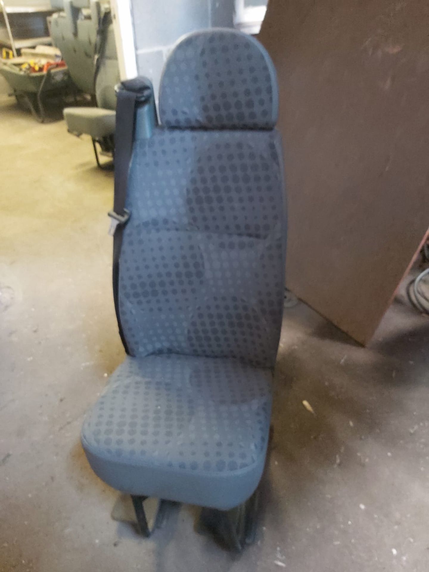 Collection of 2006 Transit Minibus Seats - NO RESERVE *NO VAT* - Image 5 of 9