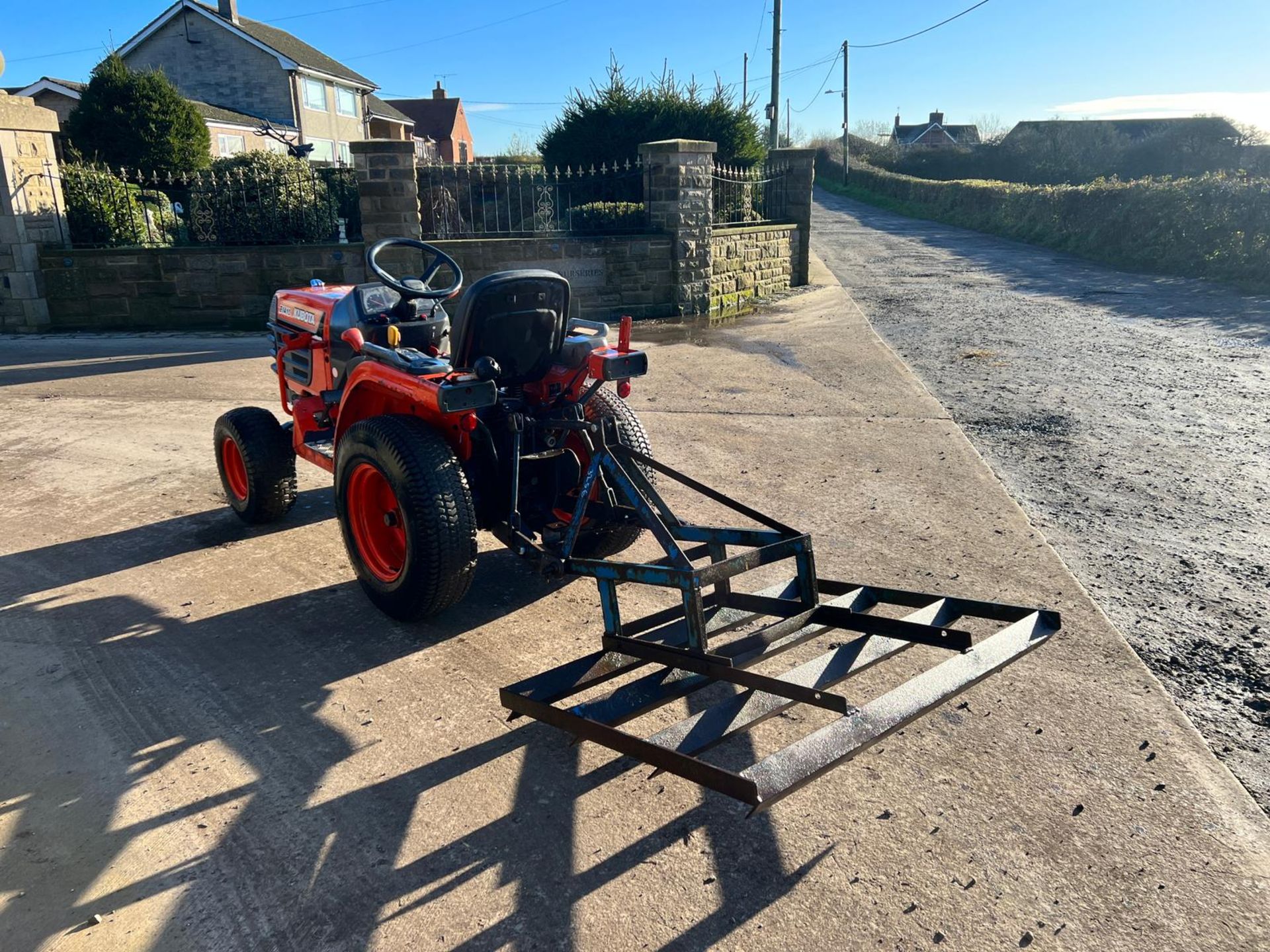 KUBOTA B1410 4WD COMPACT TRACTOR WITH WESSEX 4FT MENAGE LEVELLER *PLUS VAT* - Bild 5 aus 15