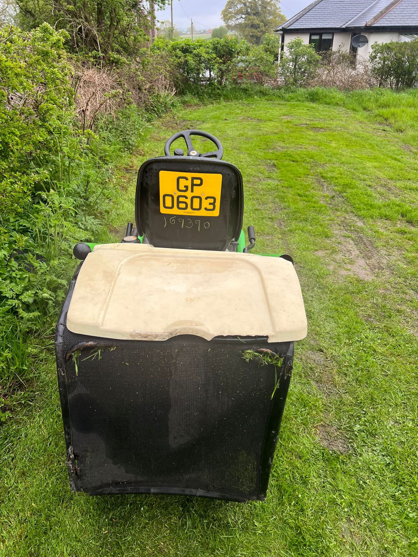 2017 Etesia Hydro 80 Ride On lawn Mower *PLUS VAT* - Image 4 of 7