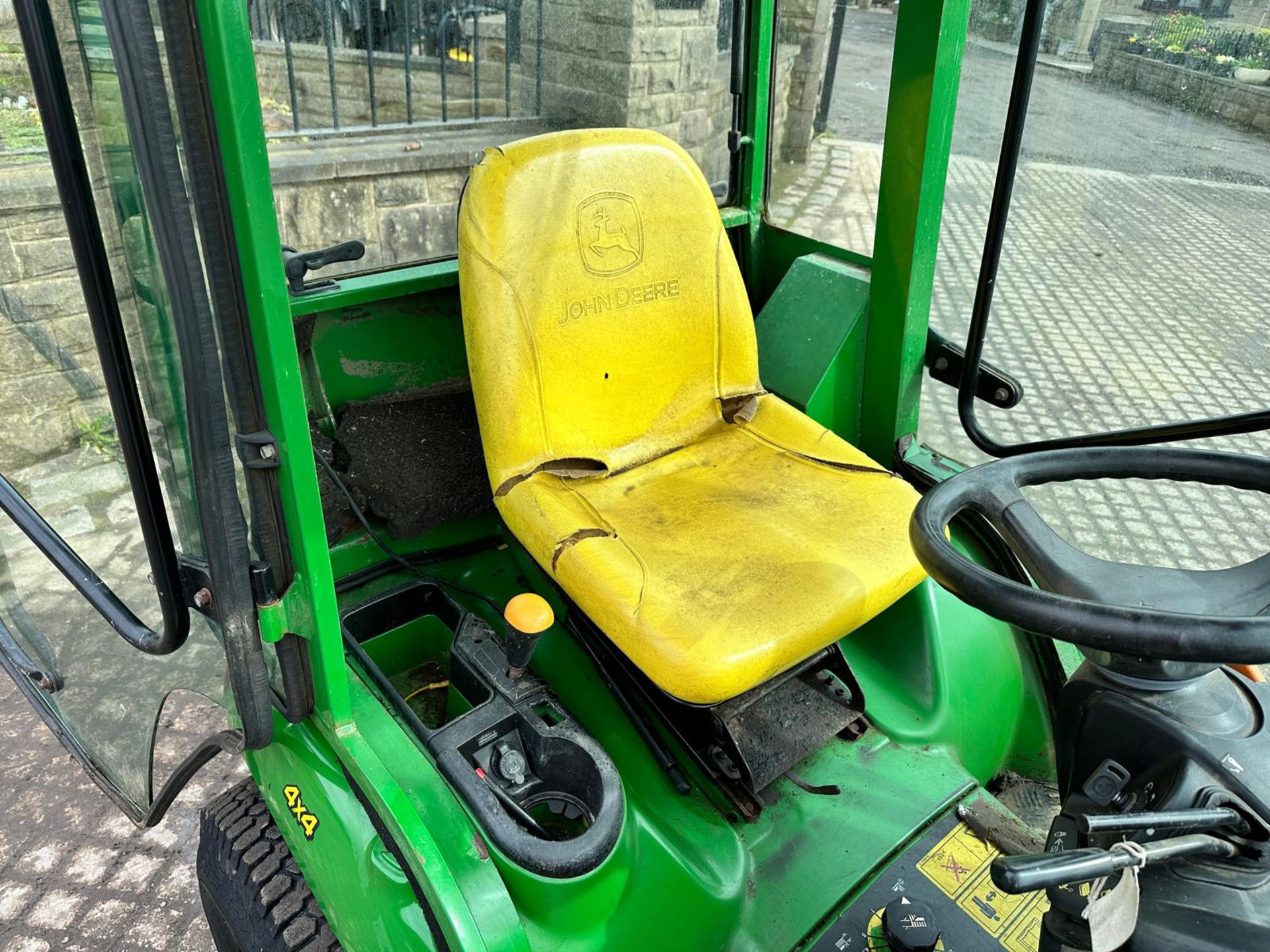 JOHN DEERE X595 24HP 4WD DIESEL COMPACT TRACTOR WITH UNDERSLUNG DECK *PLUS VAT* - Image 13 of 15