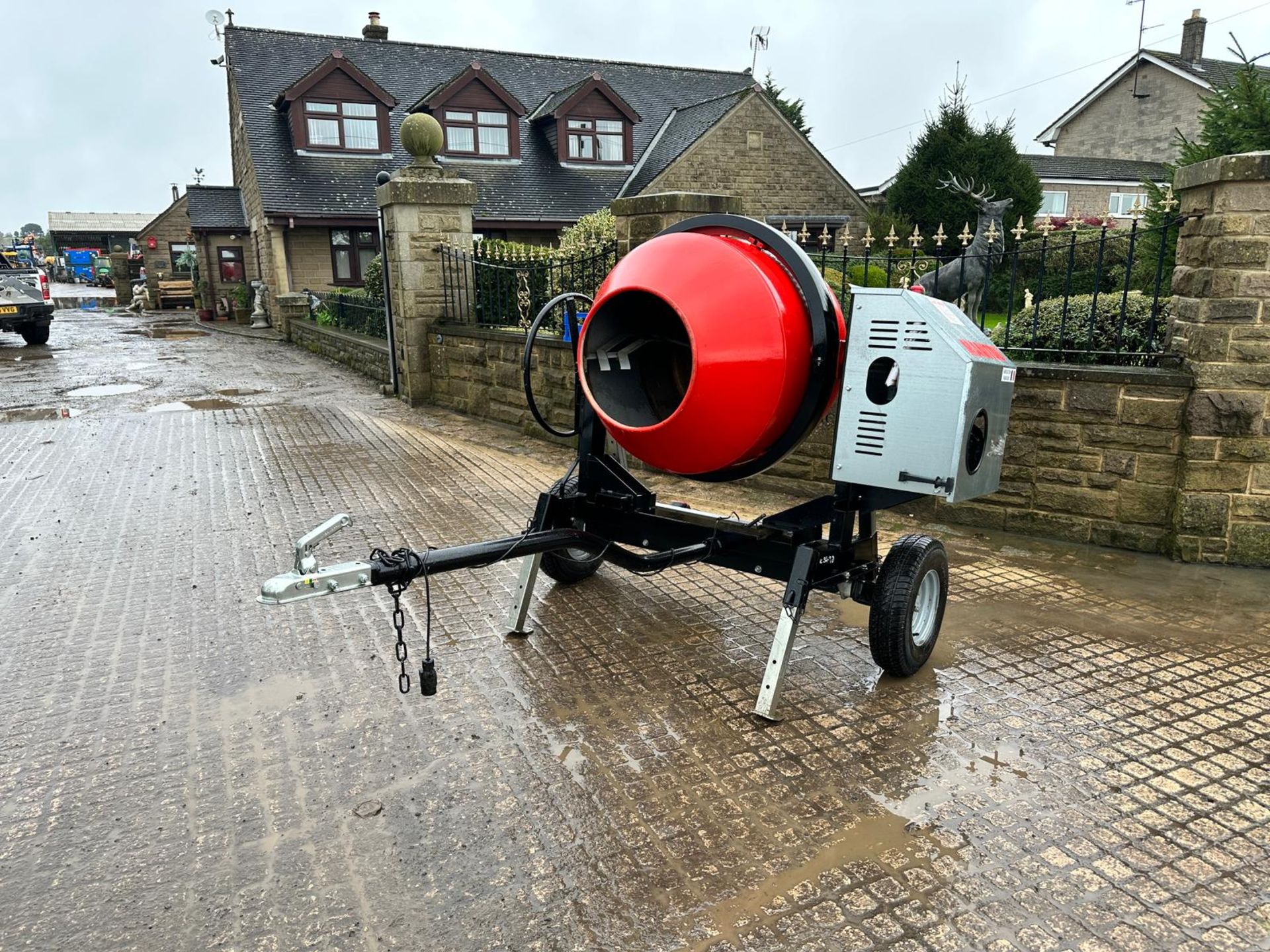 NEW/UNUSED MANITOU CMT400 TOWBEHIND CEMENT MIXER *PLUS VAT* - Image 2 of 13