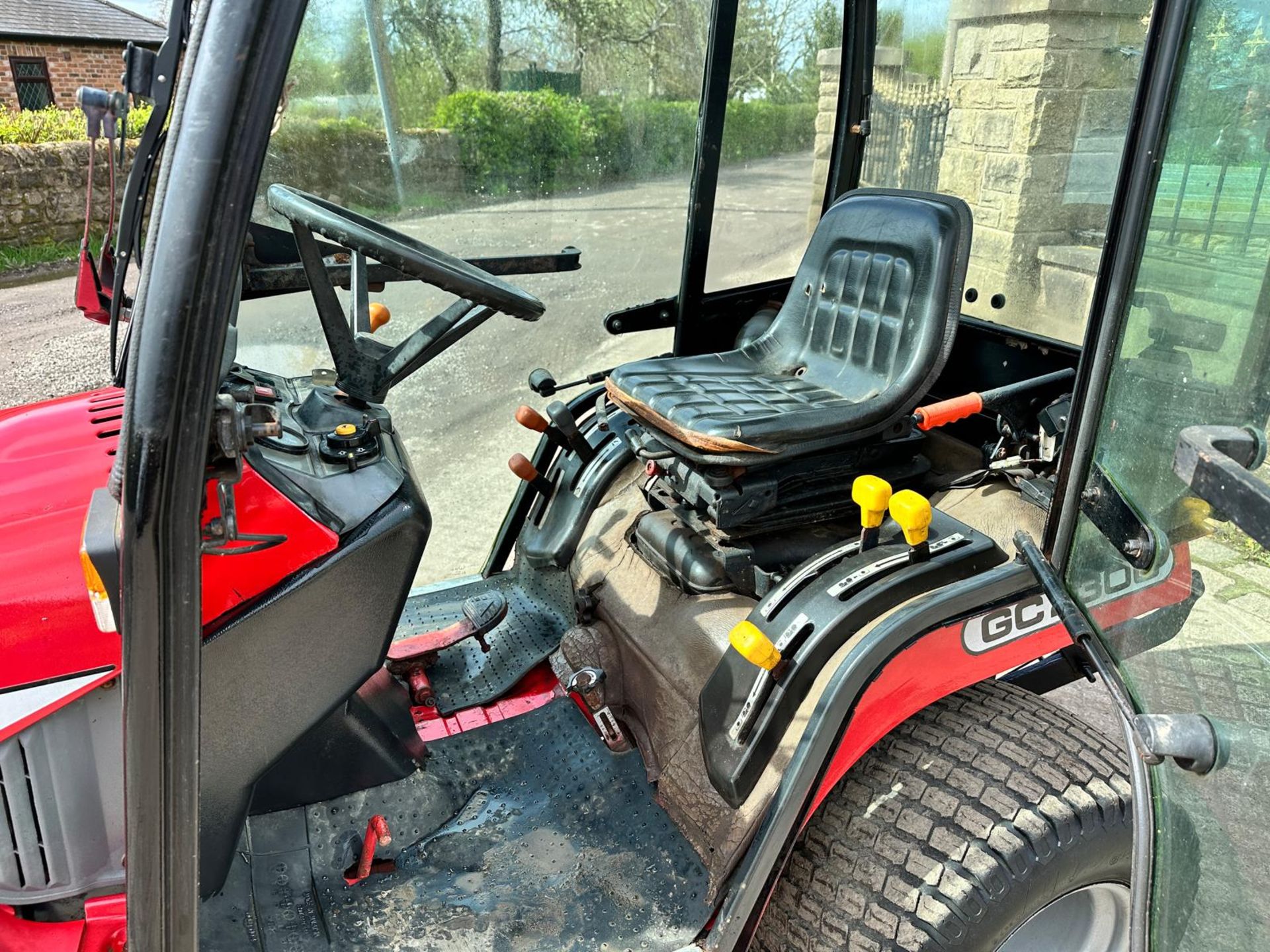 2009 MASSEY FERGUSON GC2300 23HP 4WD COMPACT TRACTOR WITH UNDERSLUNG DECK *PLUS VAT* - Image 13 of 18