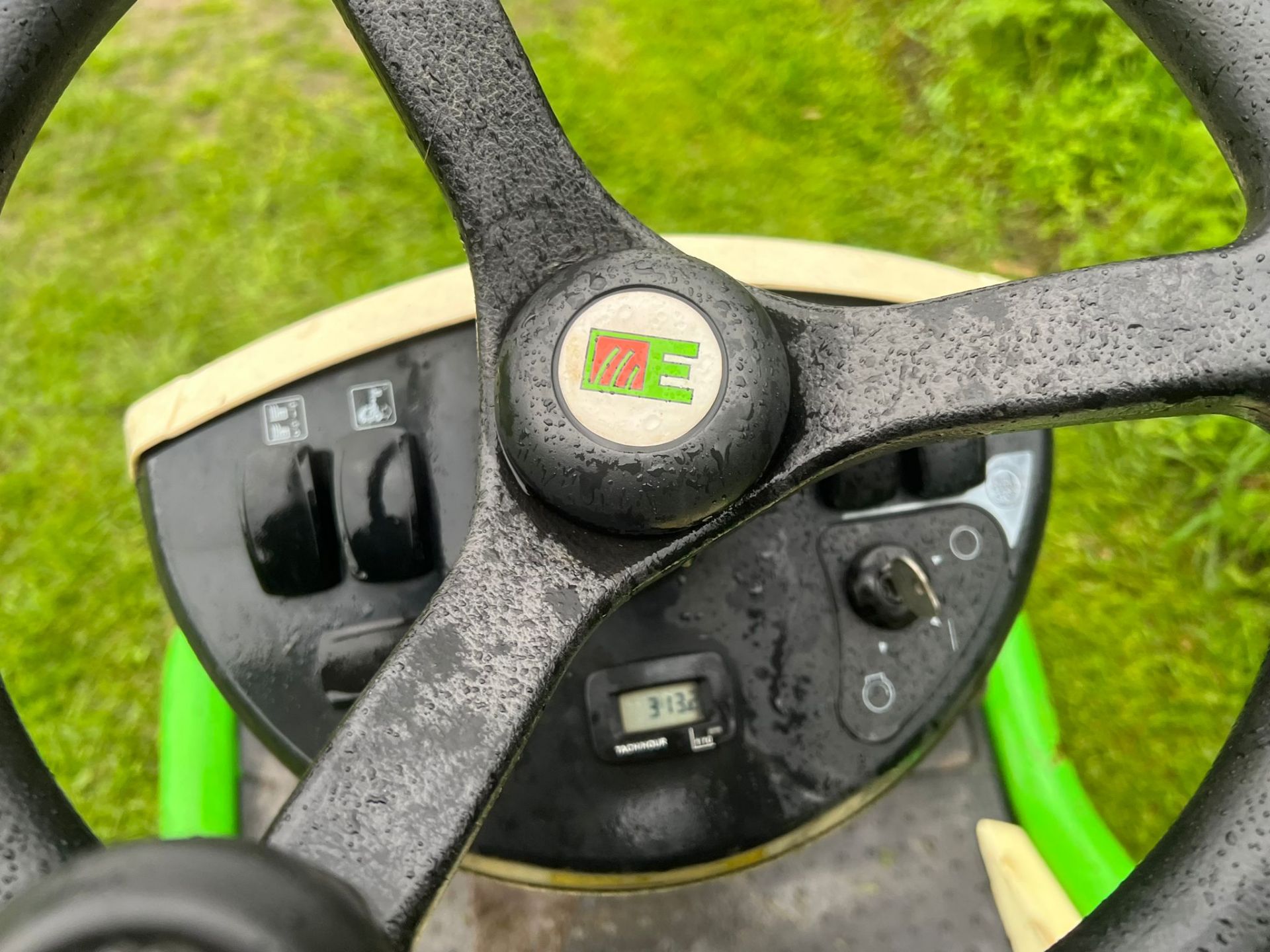 2017 Etesia Hydro 80 Ride On lawn Mower *PLUS VAT* - Image 7 of 7