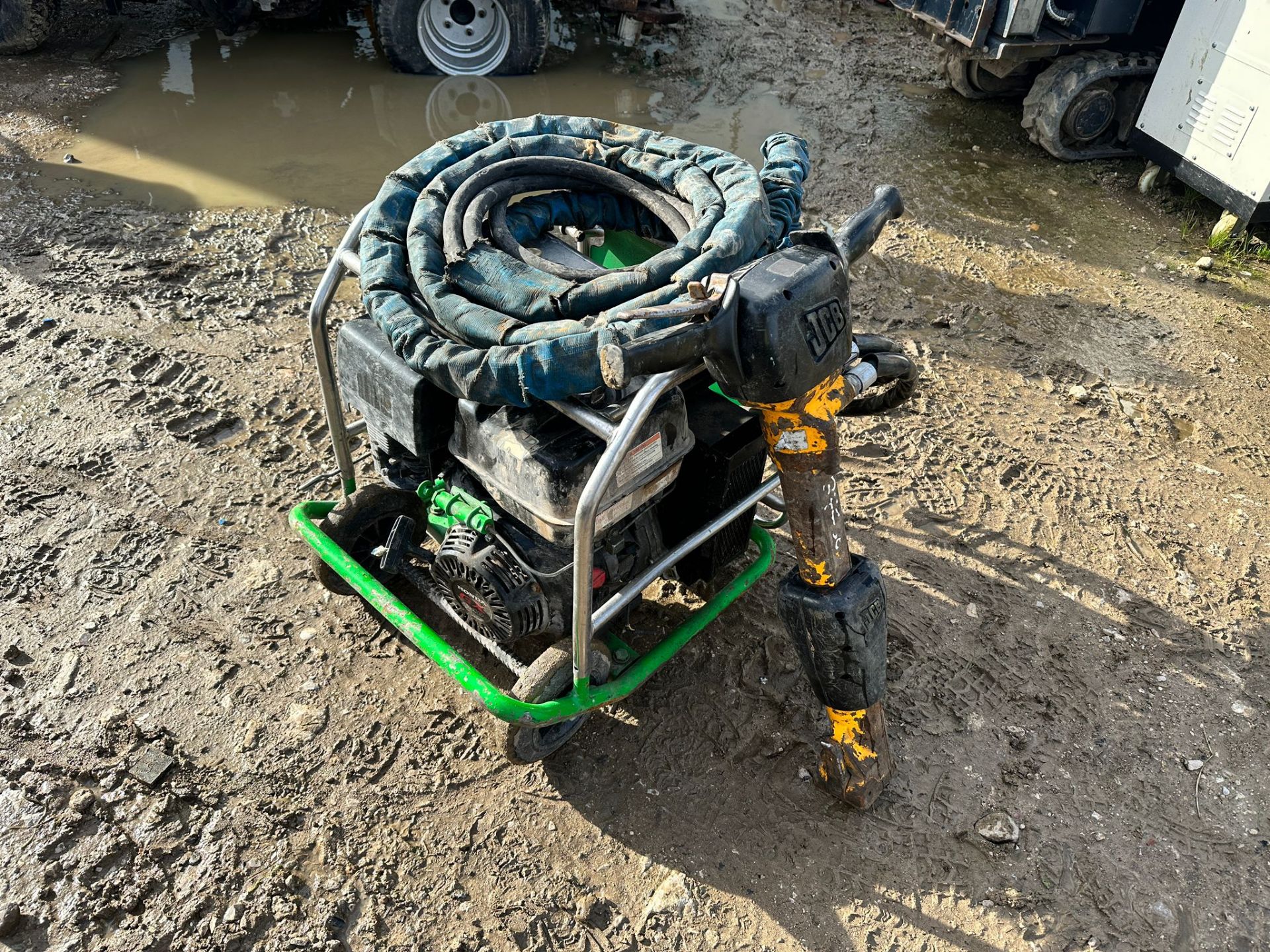 JCB BEAVER HYDRAULIC POWER PACK WITH HOSES AND BREAKER *PLUS VAT* - Image 3 of 8