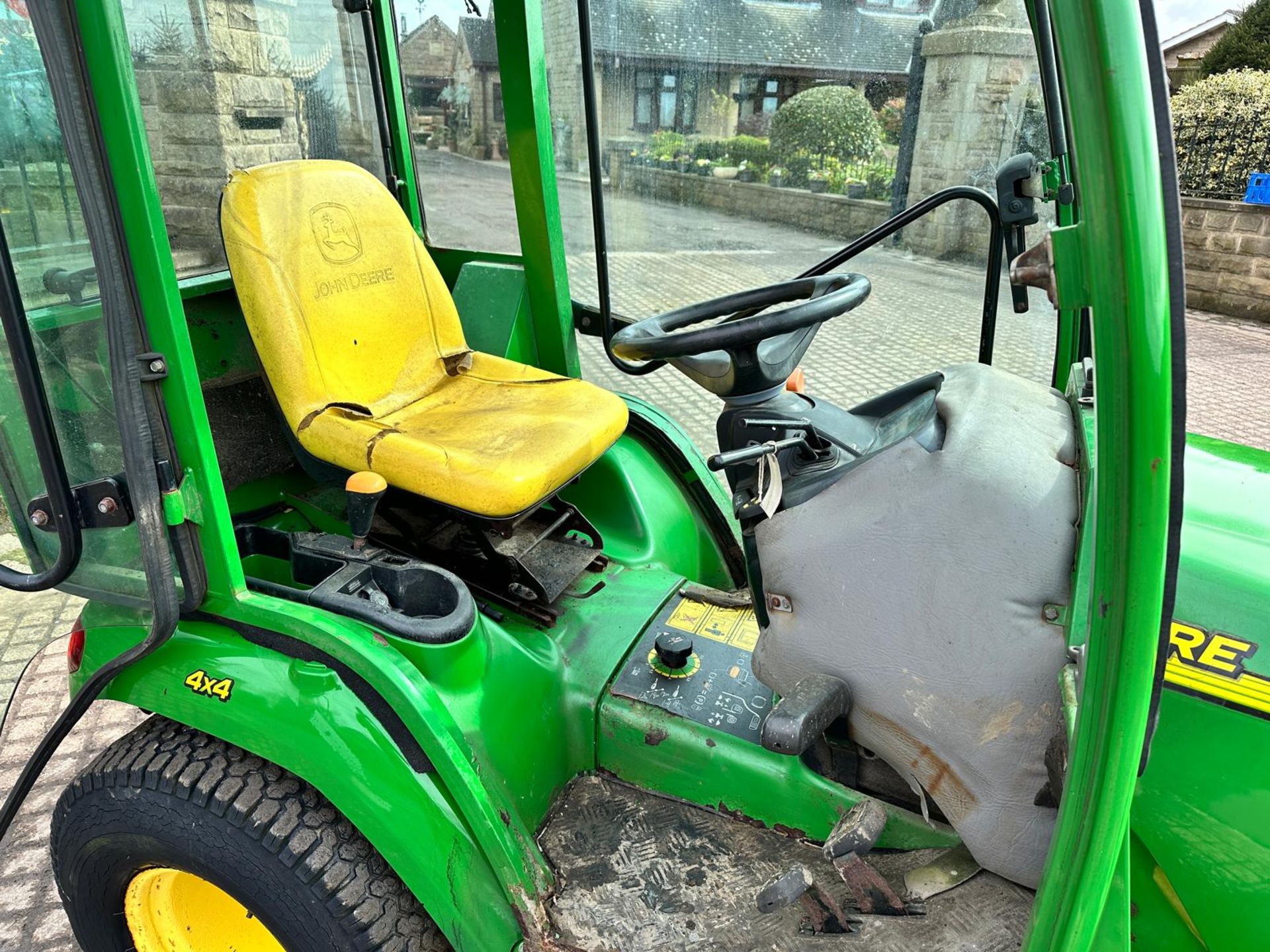 JOHN DEERE X595 24HP 4WD DIESEL COMPACT TRACTOR WITH UNDERSLUNG DECK *PLUS VAT* - Image 12 of 15