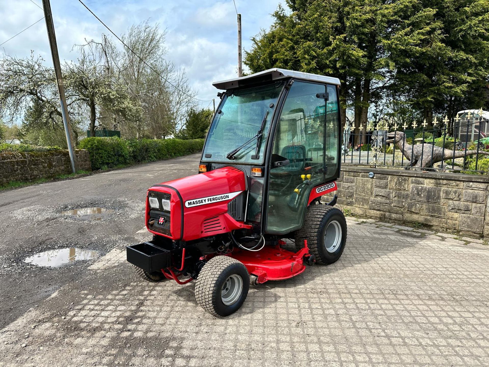 2009 MASSEY FERGUSON GC2300 23HP 4WD COMPACT TRACTOR WITH UNDERSLUNG DECK *PLUS VAT* - Image 4 of 18