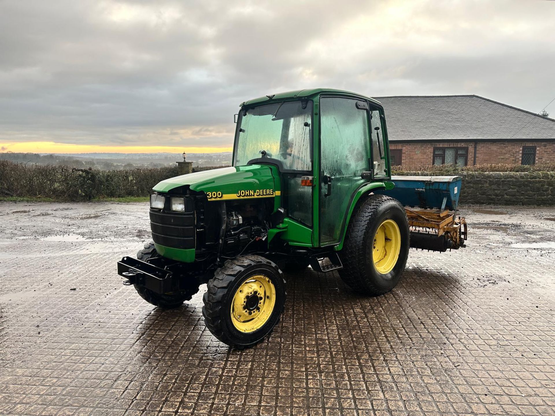 JOHN DEERE 4300 32HP 4WD COMPACT TRACTOR *PLUS VAT* - Image 2 of 14