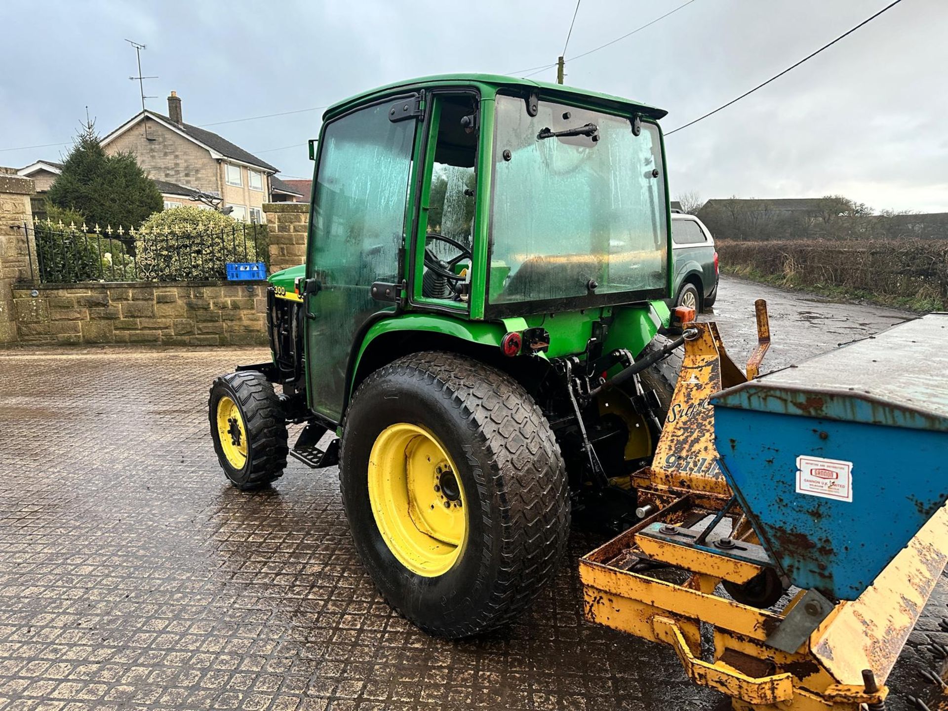 JOHN DEERE 4300 32HP 4WD COMPACT TRACTOR *PLUS VAT* - Image 4 of 14