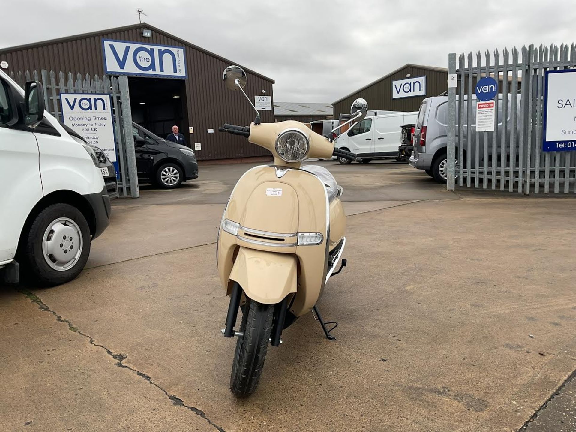 NEW 73 PLATE Model 30 Roma Electric Moped *PLUS VAT* - Image 3 of 8