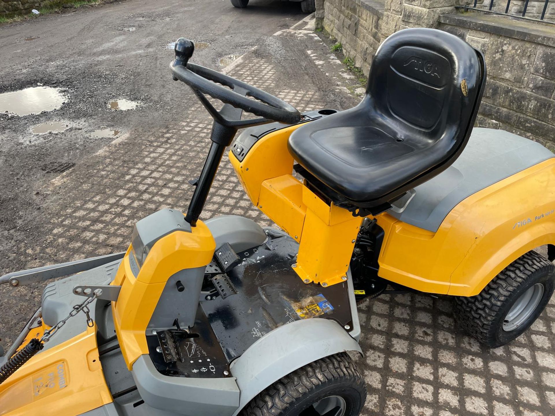 2014 STIGA PARK 540DP DIESEL RIDE ON OUTFRONT MOWER *PLUS VAT* - Bild 8 aus 13