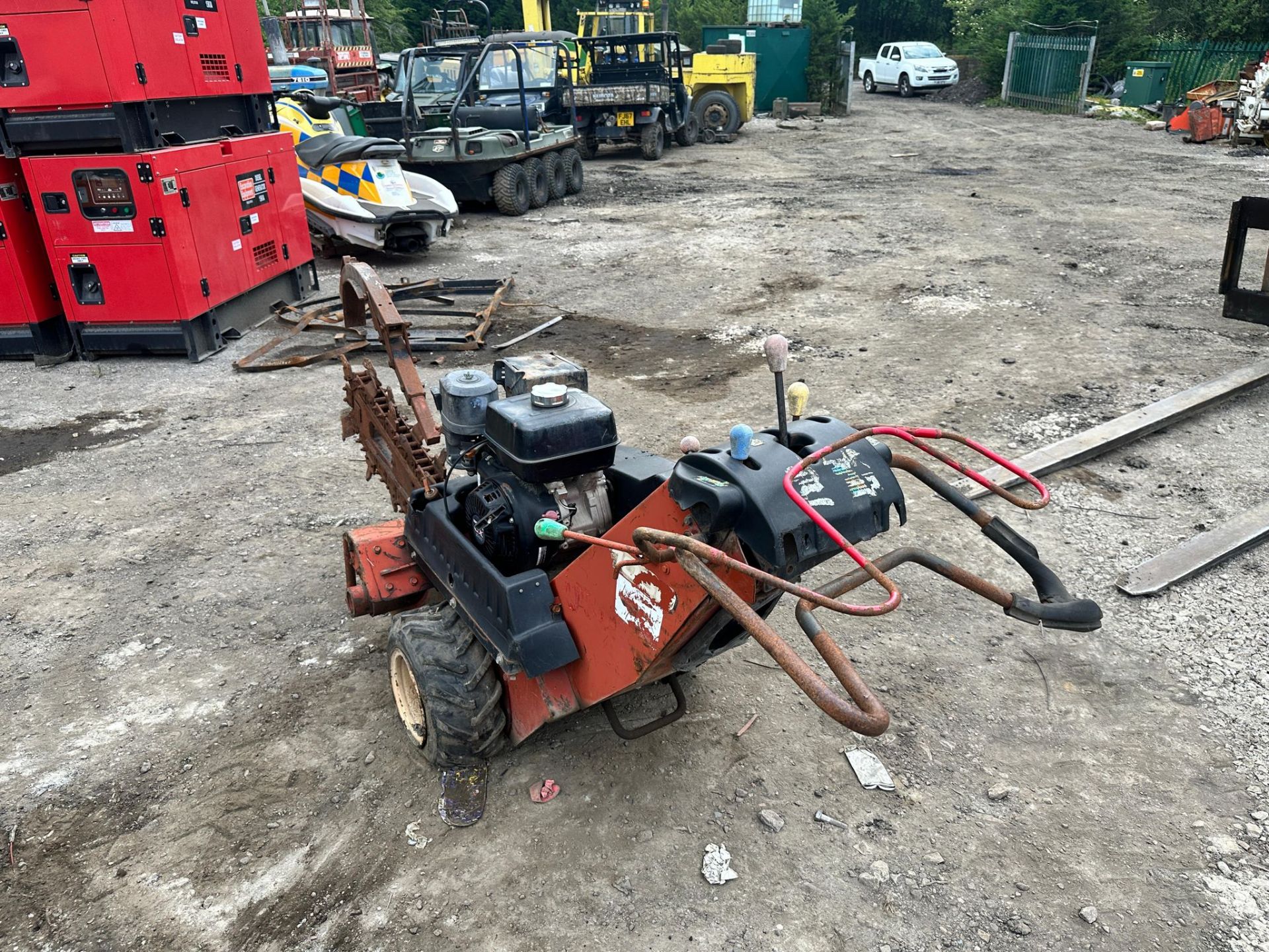 DITCH WITCH 1030 PEDESTRIAN TRENCHER *PLUS VAT* - Image 6 of 8
