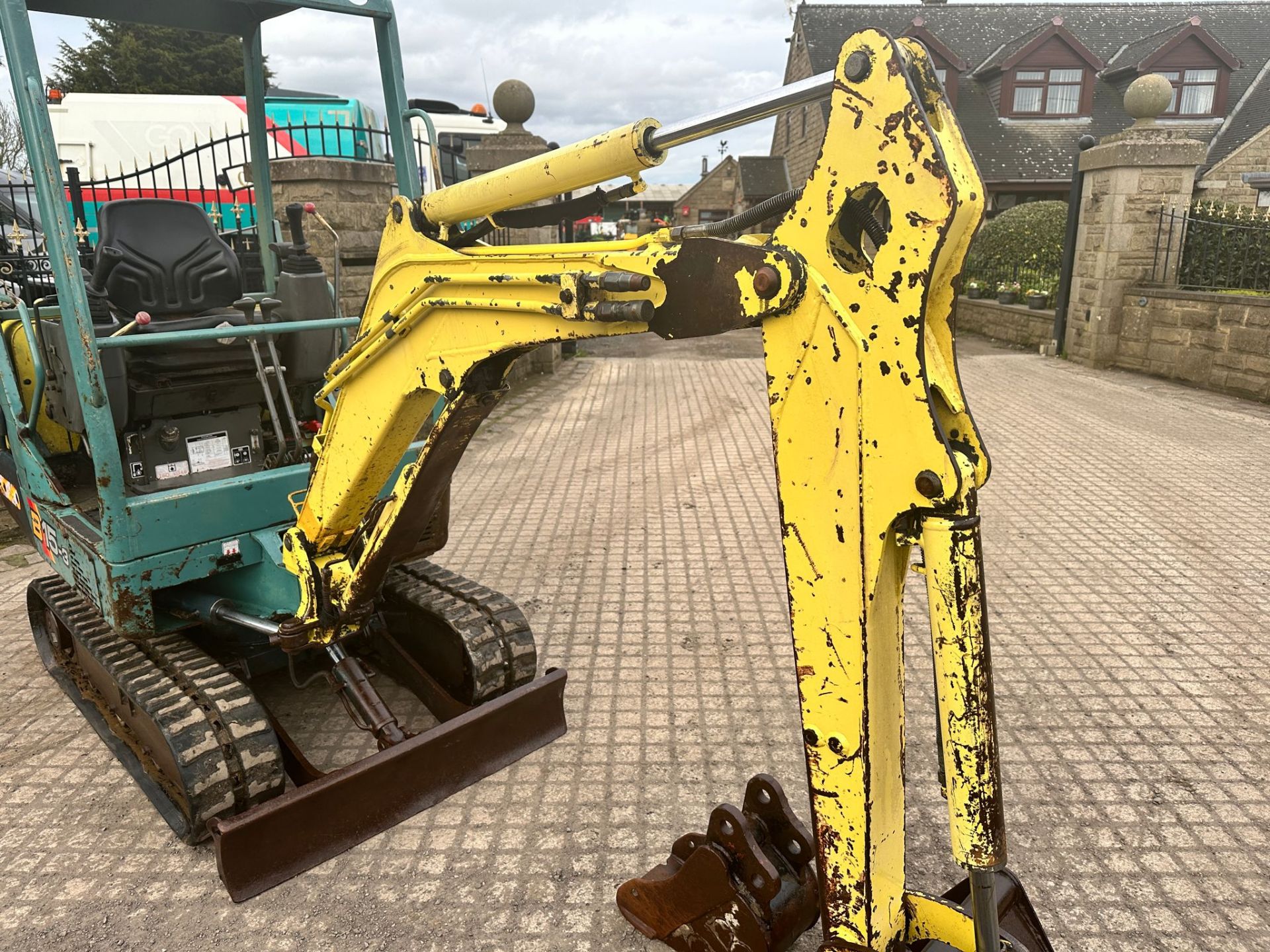 YANMAR B15-3 MINI EXCAVATOR *PLUS VAT* - Image 8 of 20