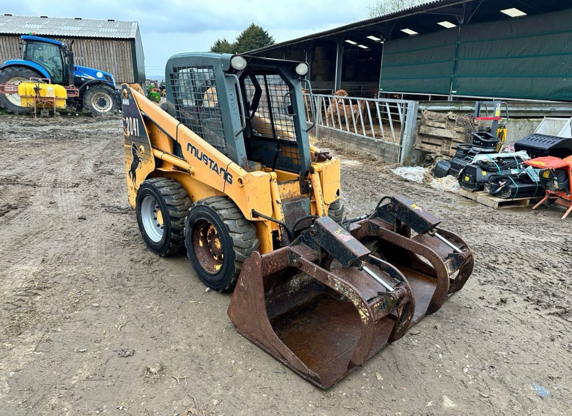 CAT 68” HYDRAULIC MUCK/LOG GRAB *PLUS VAT* - Image 8 of 11