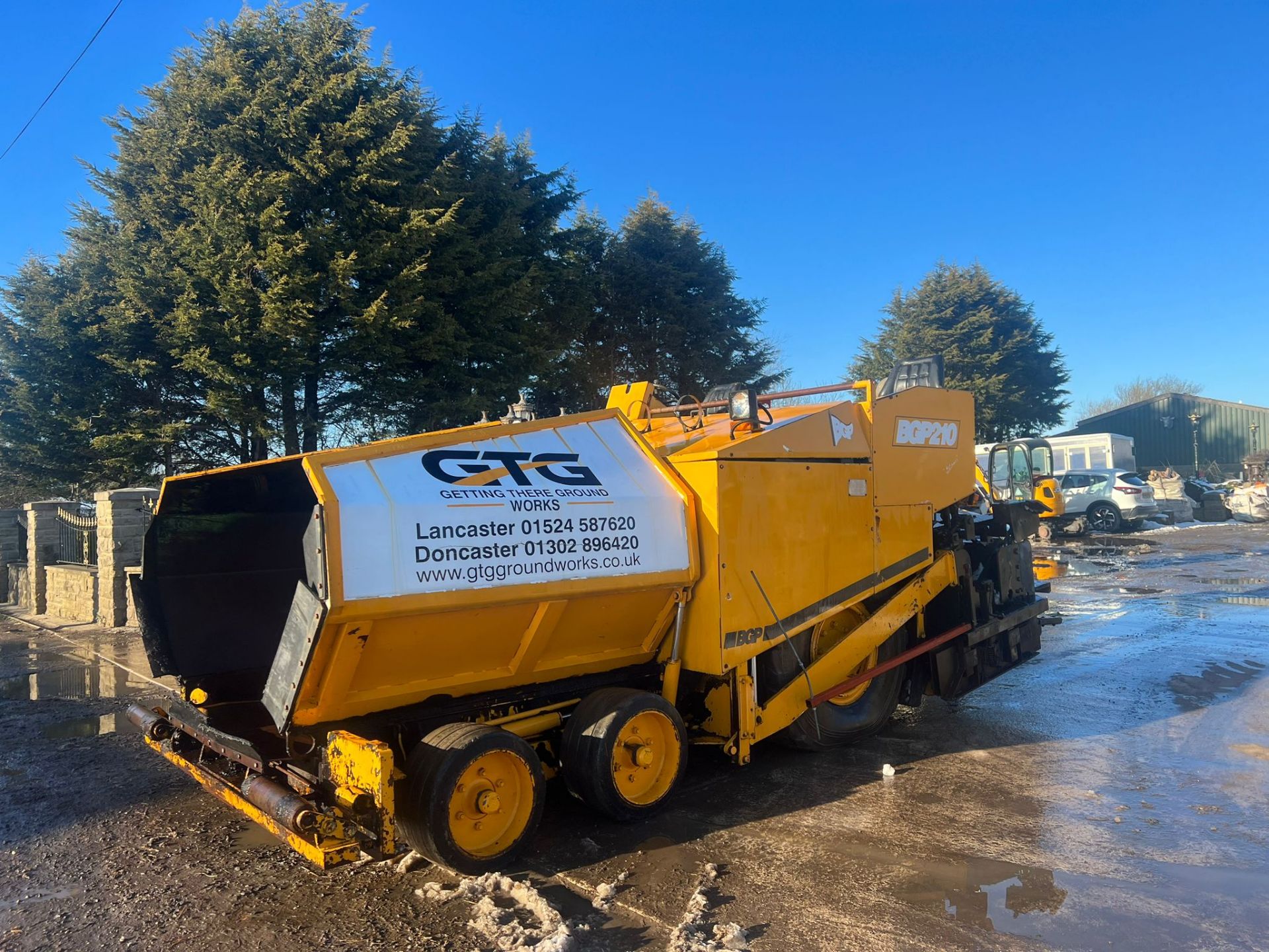 BGP210-SE 25 ASPHALT TARMAC PAVER *PLUS VAT* - Image 3 of 11