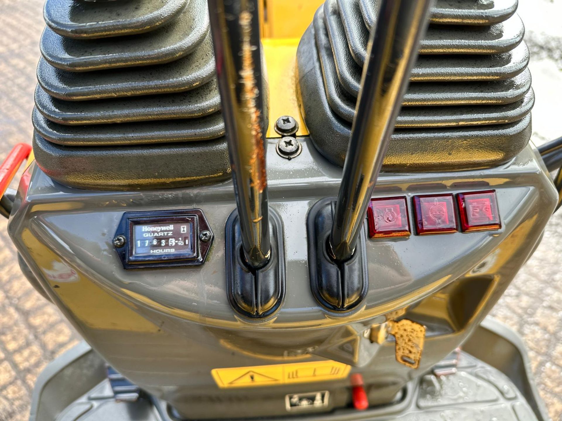 2017 YANMAR SV08 MINI EXCAVATOR *PLUS VAT* - Image 19 of 20