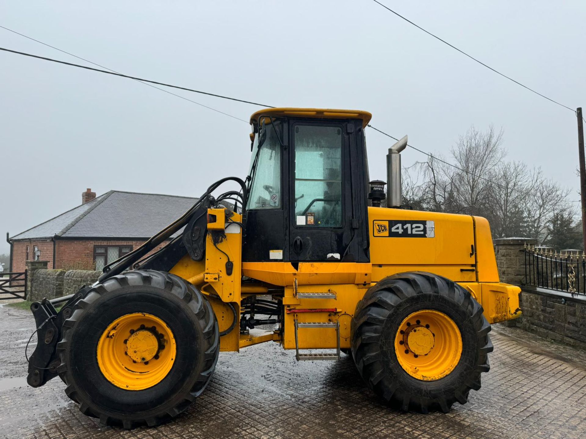 JCB 412S LOADING SHOVEL *PLUS VAT* - Image 7 of 17