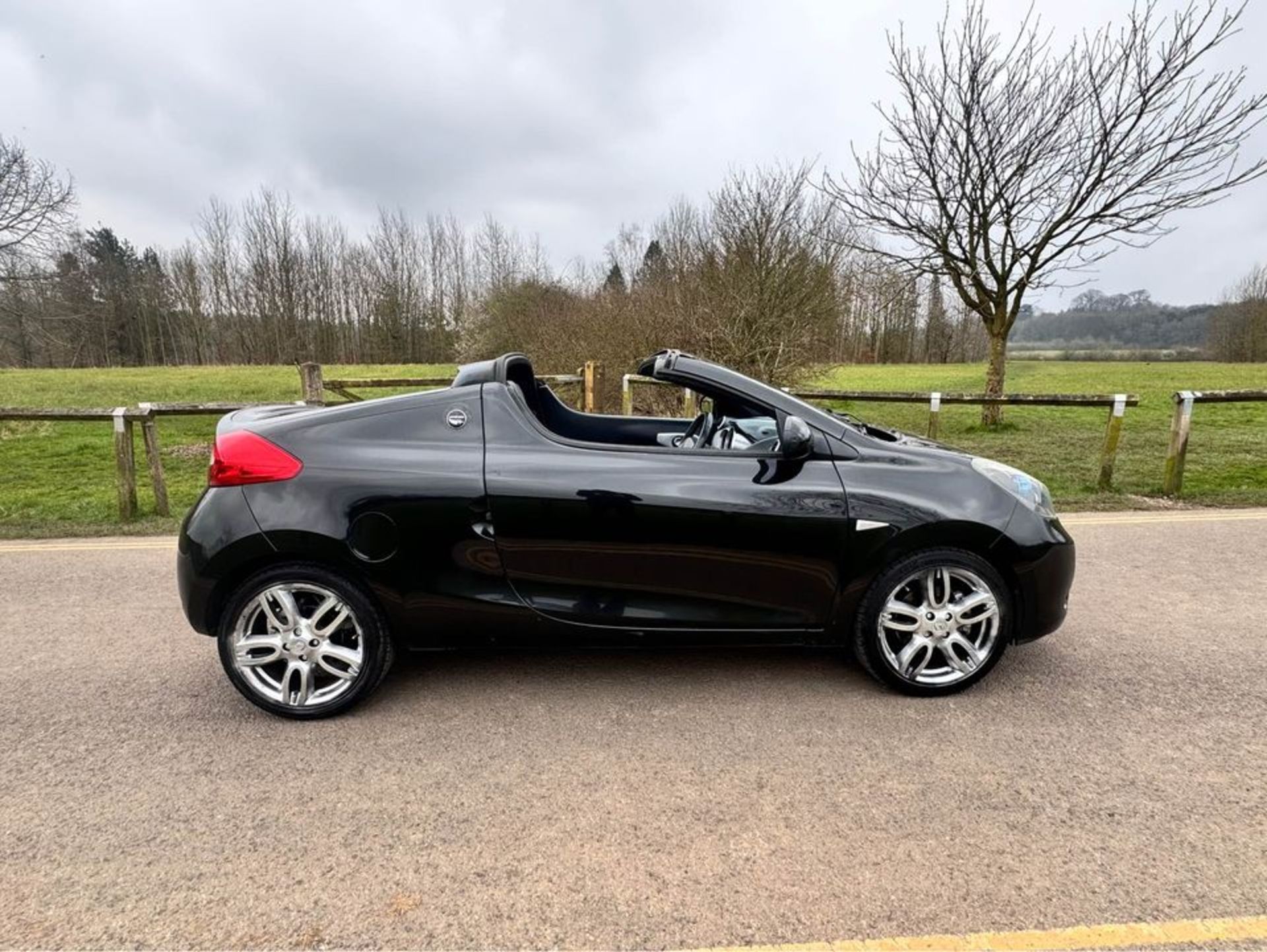 2011 RENAULT WIND ROADSTER GT LINE TCE BLACK CONVERTIBLE *NO VAT* - Image 11 of 13