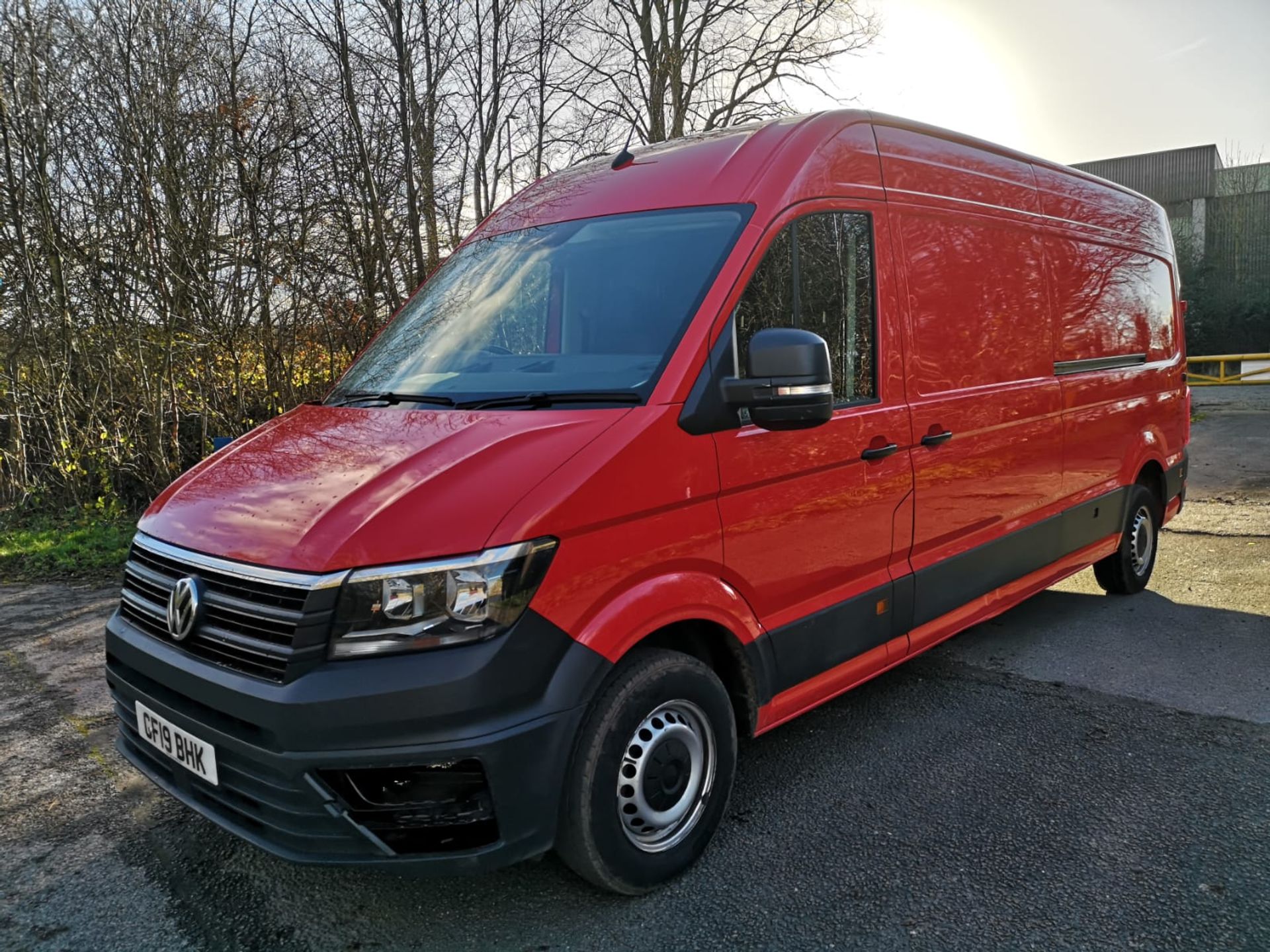 2019/19 REG VOLKSWAGEN CRAFTER CR35 STARTLINE TDI 2.0 DIESEL RED PANEL VAN, SHOWING 1 FORMER KEEPER