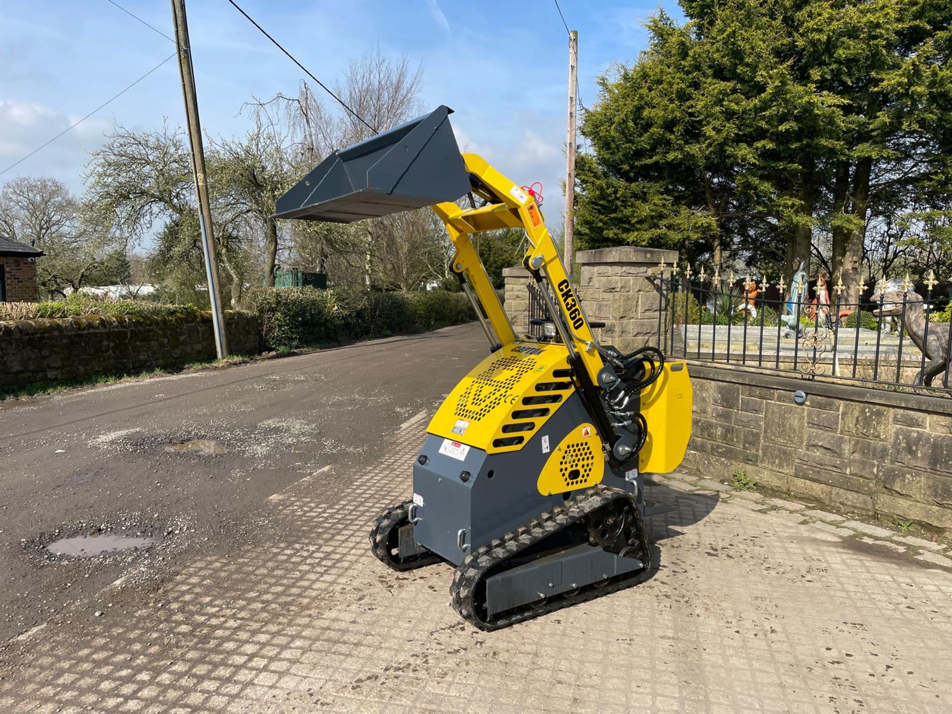 NEW/UNUSED 2024 CAPTOK CK360 COMPACT TRACKED SKIDSTEER LOADER *PLUS VAT* - Image 5 of 16