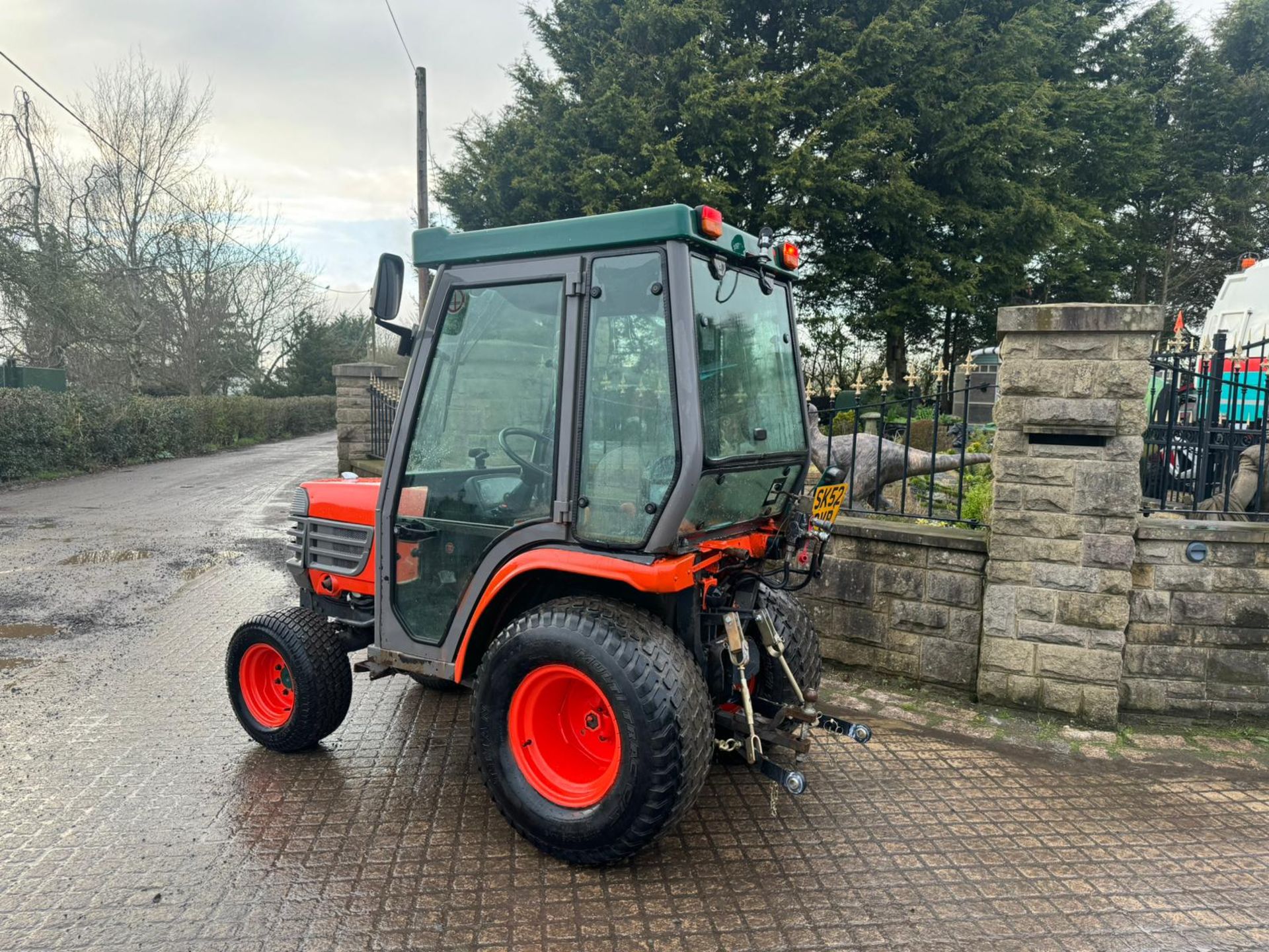 KUBOTA B2400 COMPACT TRACTOR *PLUS VAT* - Image 7 of 12