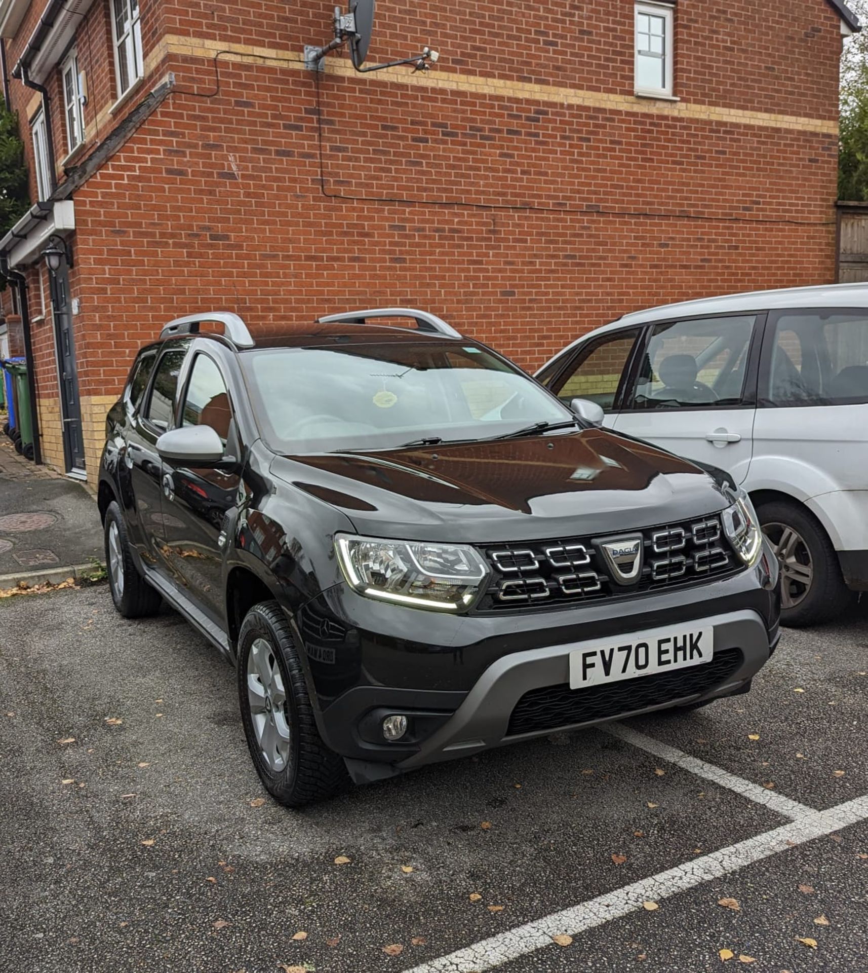 2020 DACIA DUSTER COMFORT TCE 4X2 BLACK SUV ESTATE *NO VAT* - Image 2 of 16