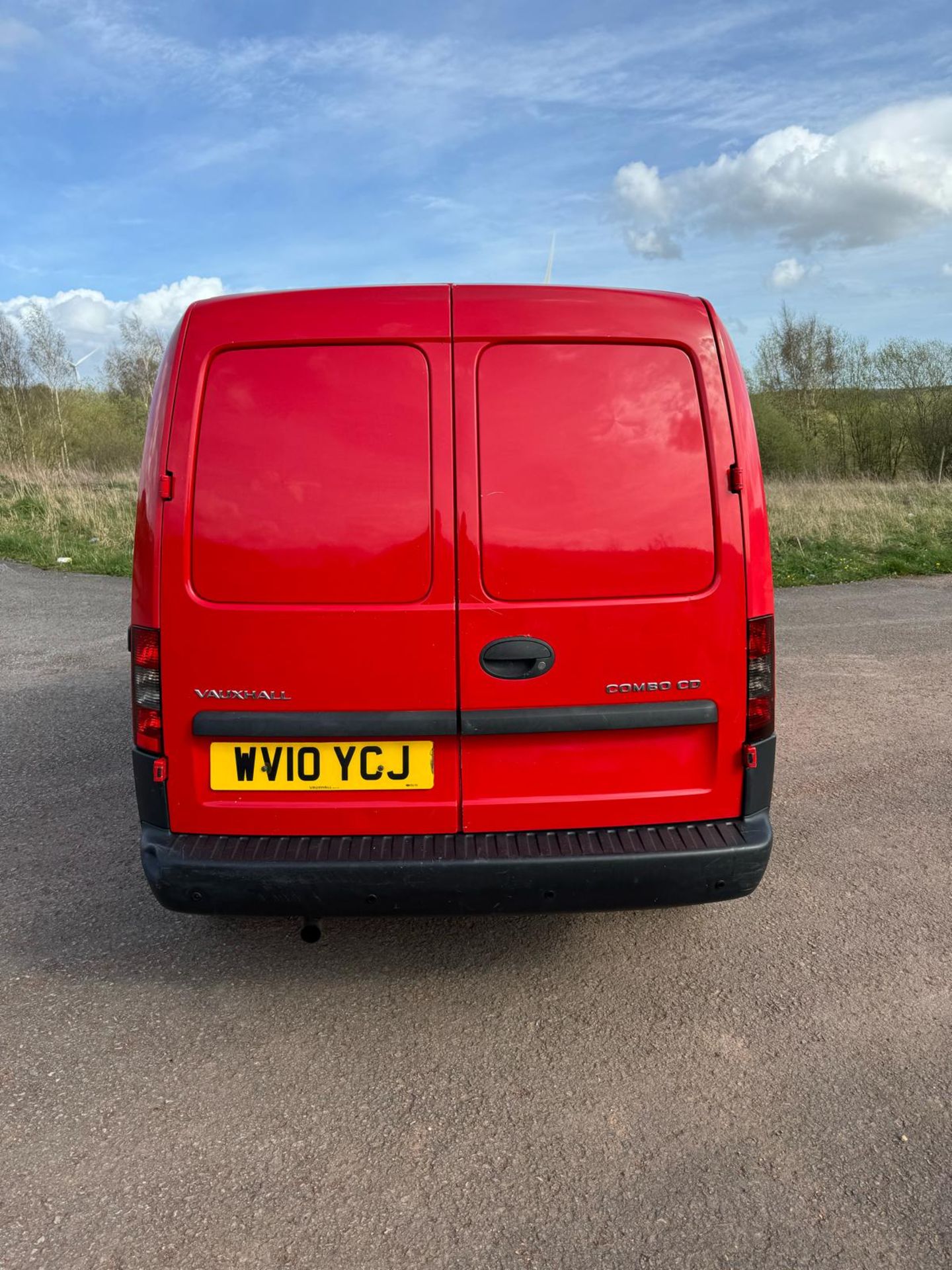 2010/10 REG VAUXHALL COMBO 1700 CDTI 1.2 DIESEL RED PANEL VAN, SHOWING 1 FORMER KEEPER *NO VAT* - Image 6 of 8