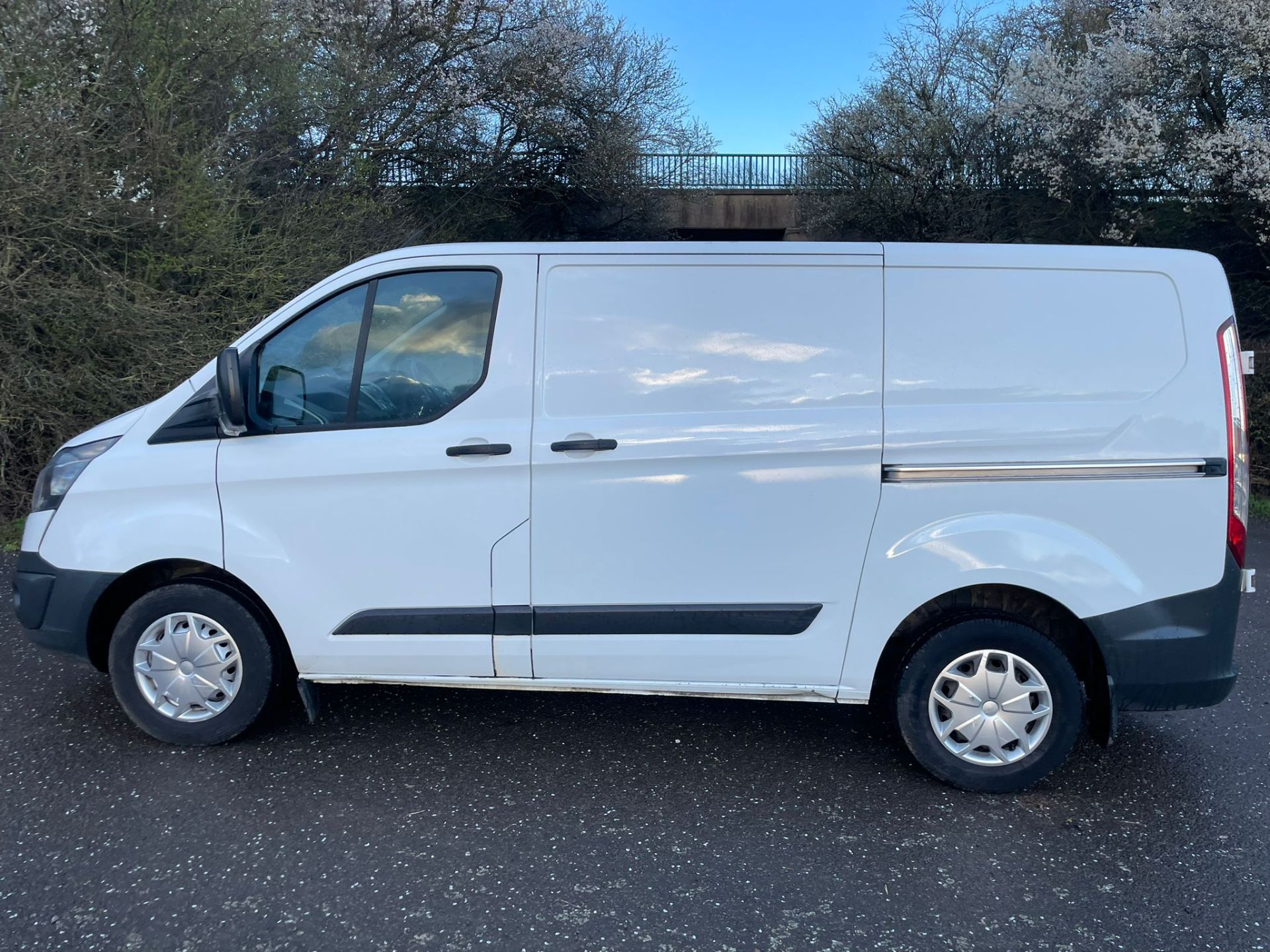 2016/66 REG FORD TRANSIT CUSTOM 290 TREND E-TEC 2.2 DIESEL PANEL VAN, SHOWING 1 FORMER KEEPER - Image 4 of 15