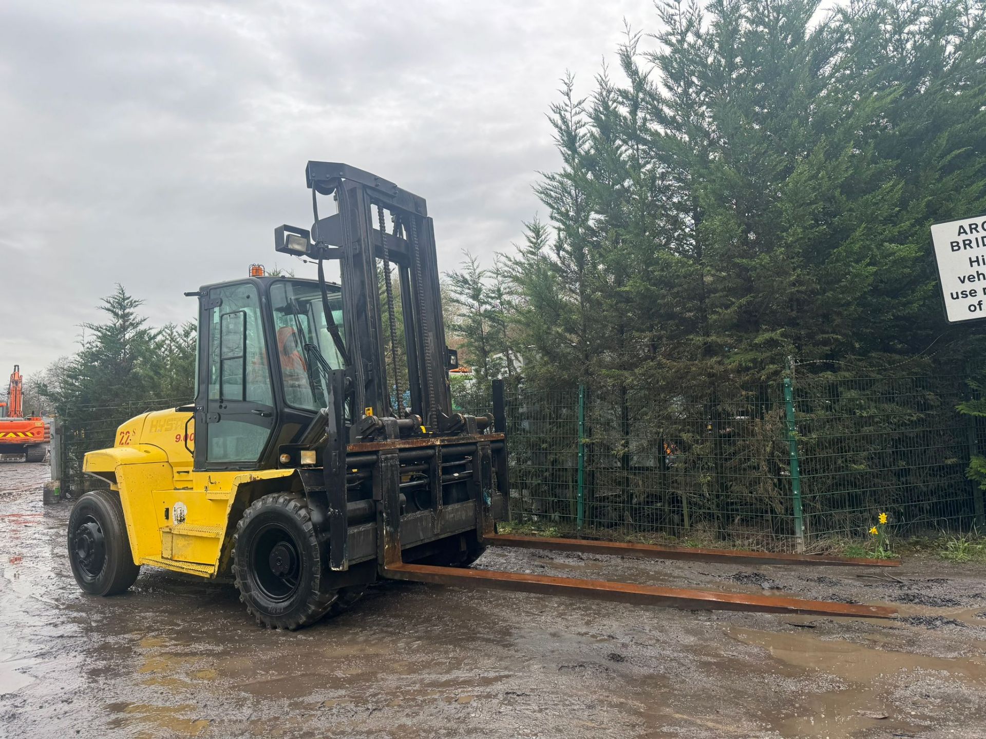 HYSTER 9 TON FORKLIFT *PLUS VAT*