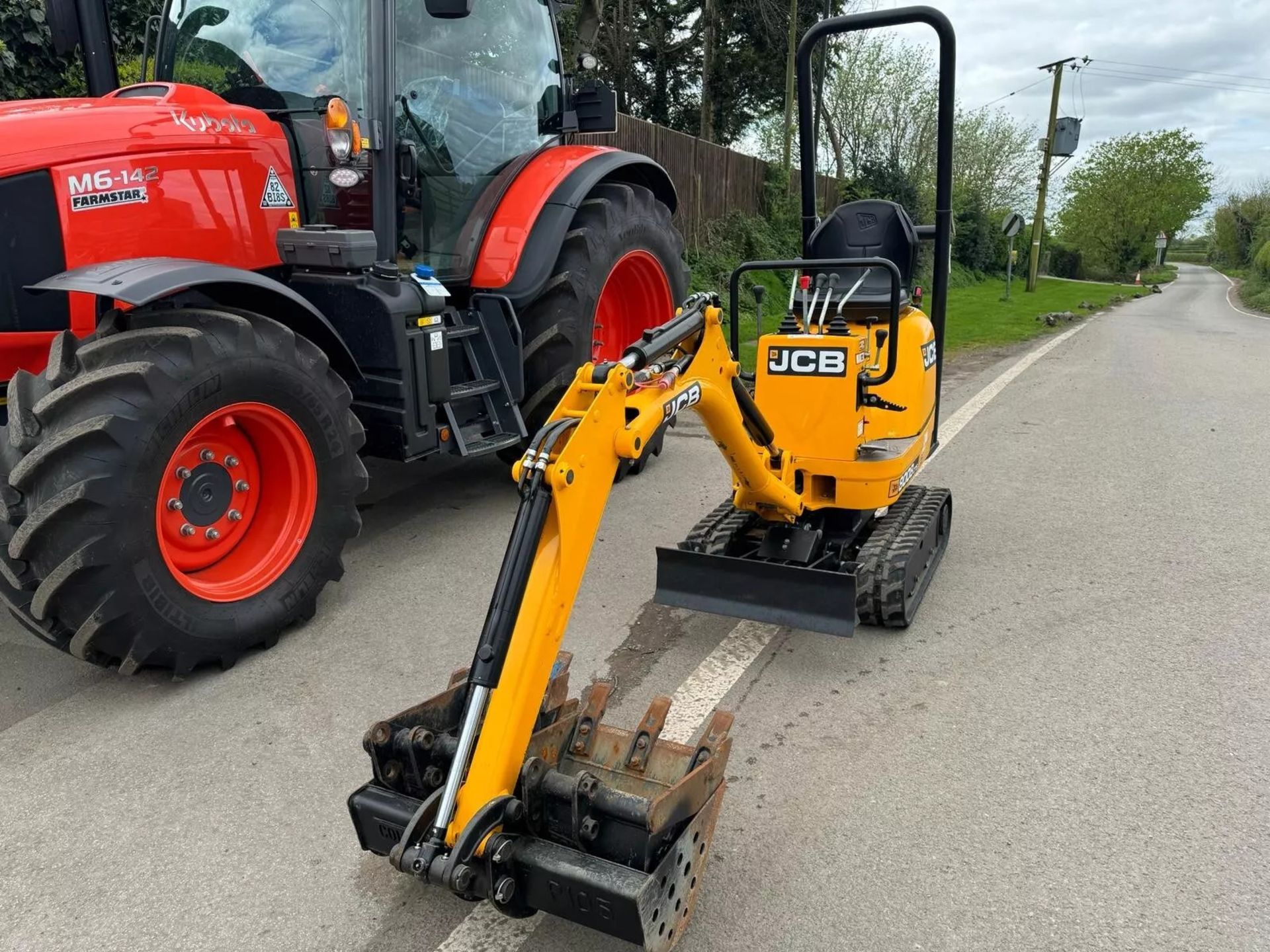 JCB 8008 Micro Excavator *PLUS VAT* - Image 2 of 5