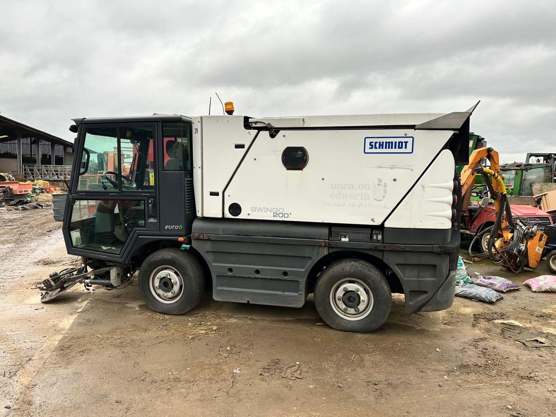 2016/66 SCHMIDT SWINGO 200+ ROAD SWEEPER *PLUS VAT*