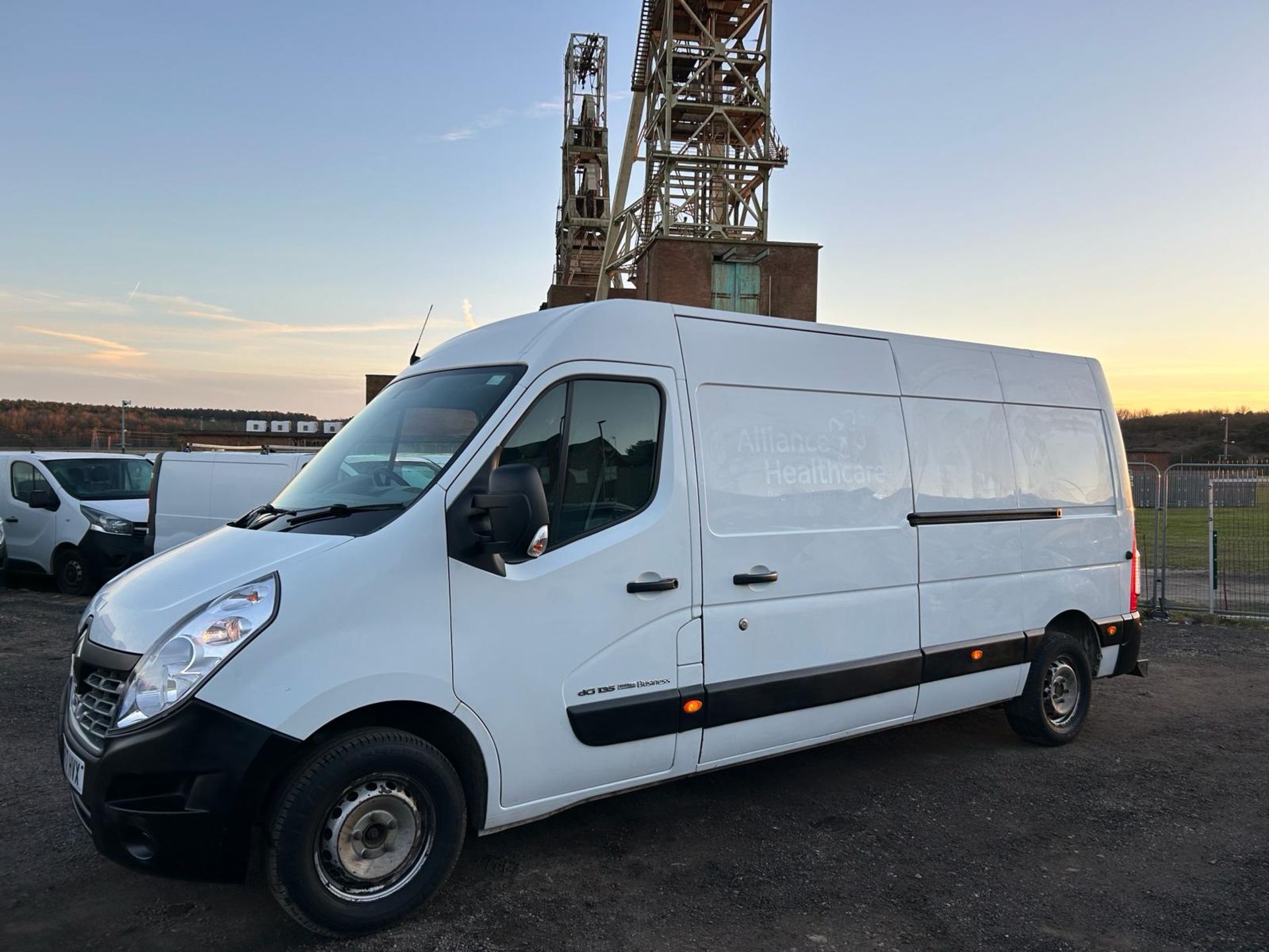 2017 RENAULT MASTER LM35 BUSINESS ENERGYDCI WHITE PANEL VAN *NO VAT* - Image 4 of 15