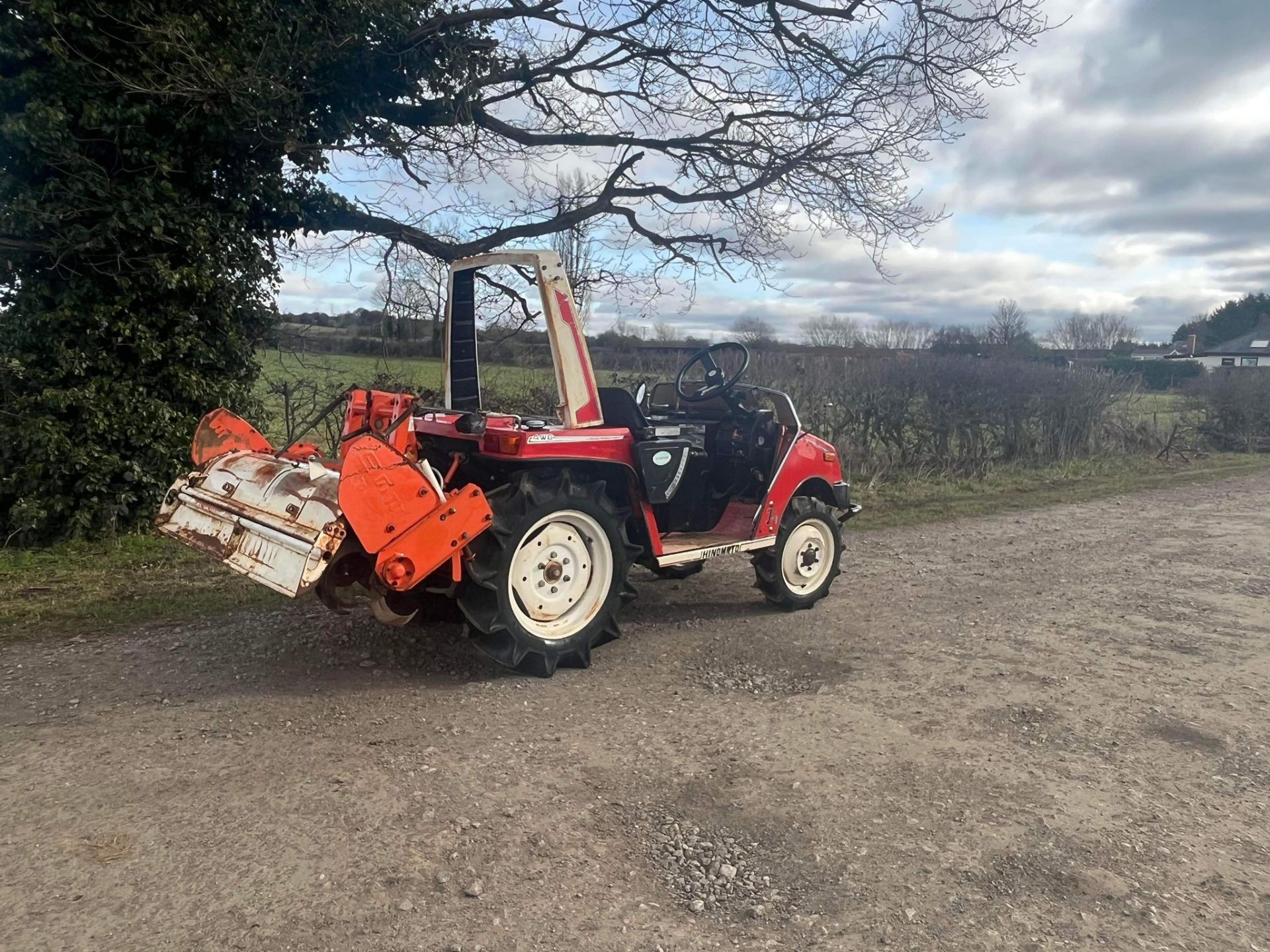 HINOMOTO JT1 4WD COMPACT TRACTOR WITH 4FT ROTAVATOR *PLUS VAT* - Image 2 of 12